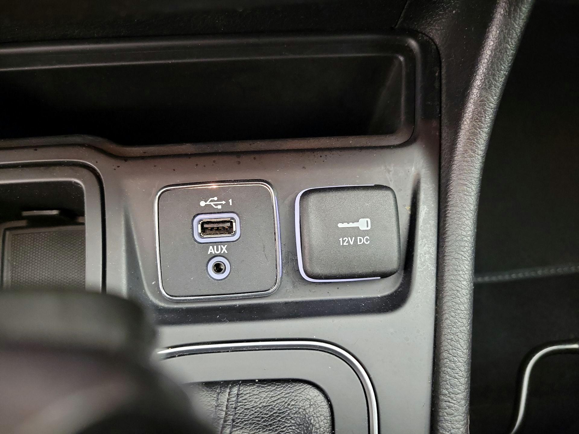 Thumbnail: 2020 Jeep Cherokee - 18