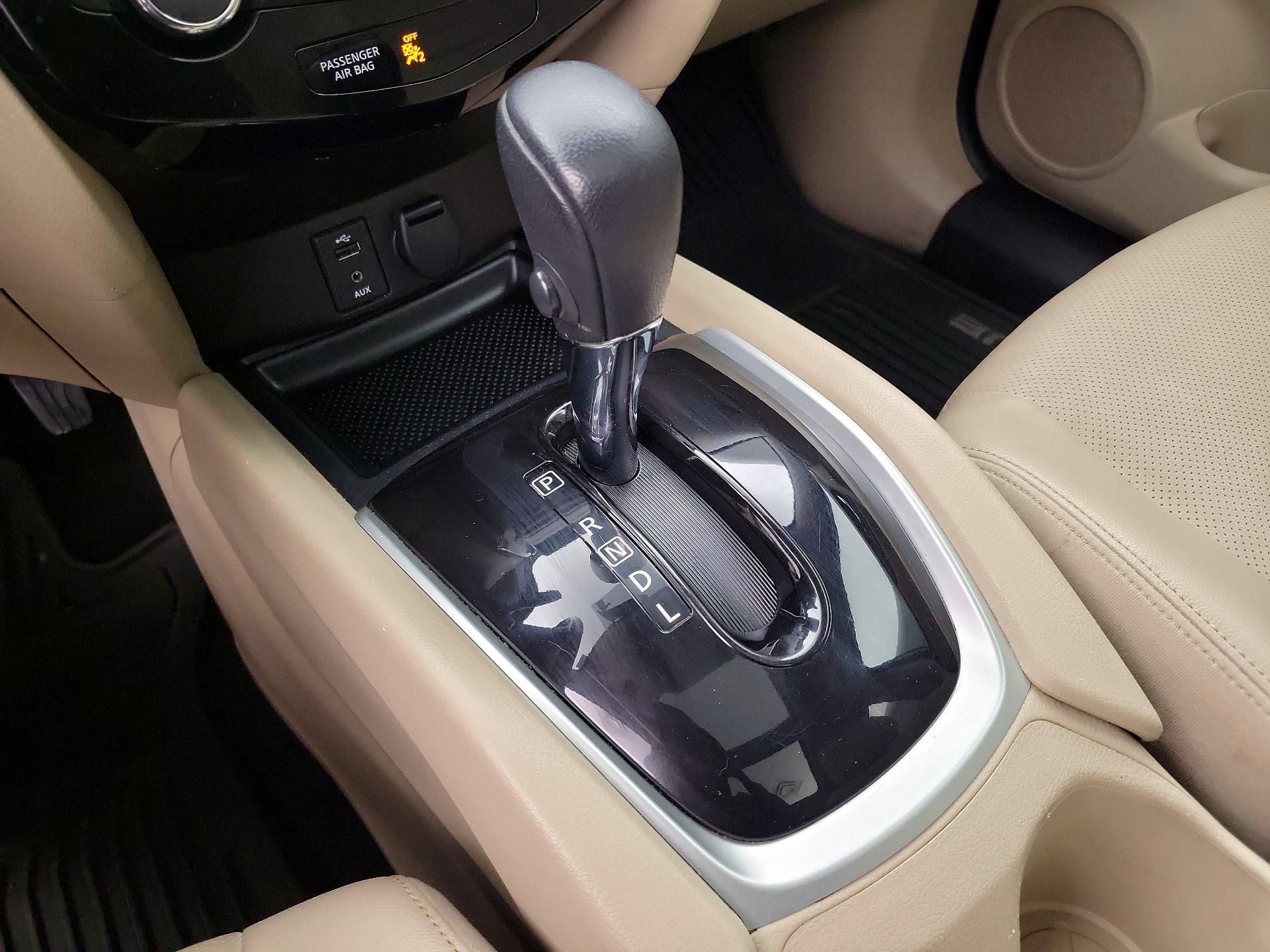 Thumbnail: 2016 Nissan Rogue - 18