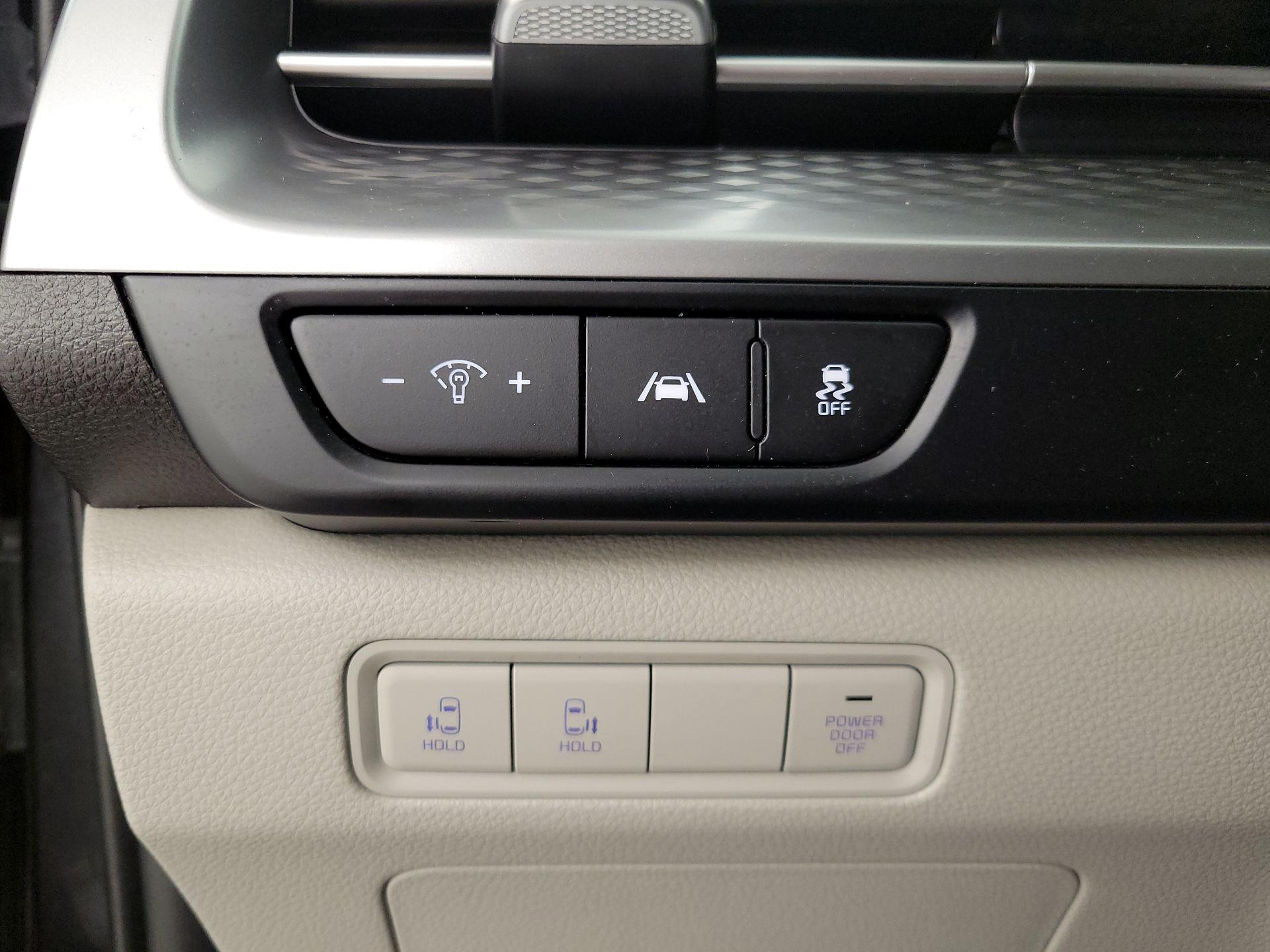 Thumbnail: 2024 Kia Carnival - 13