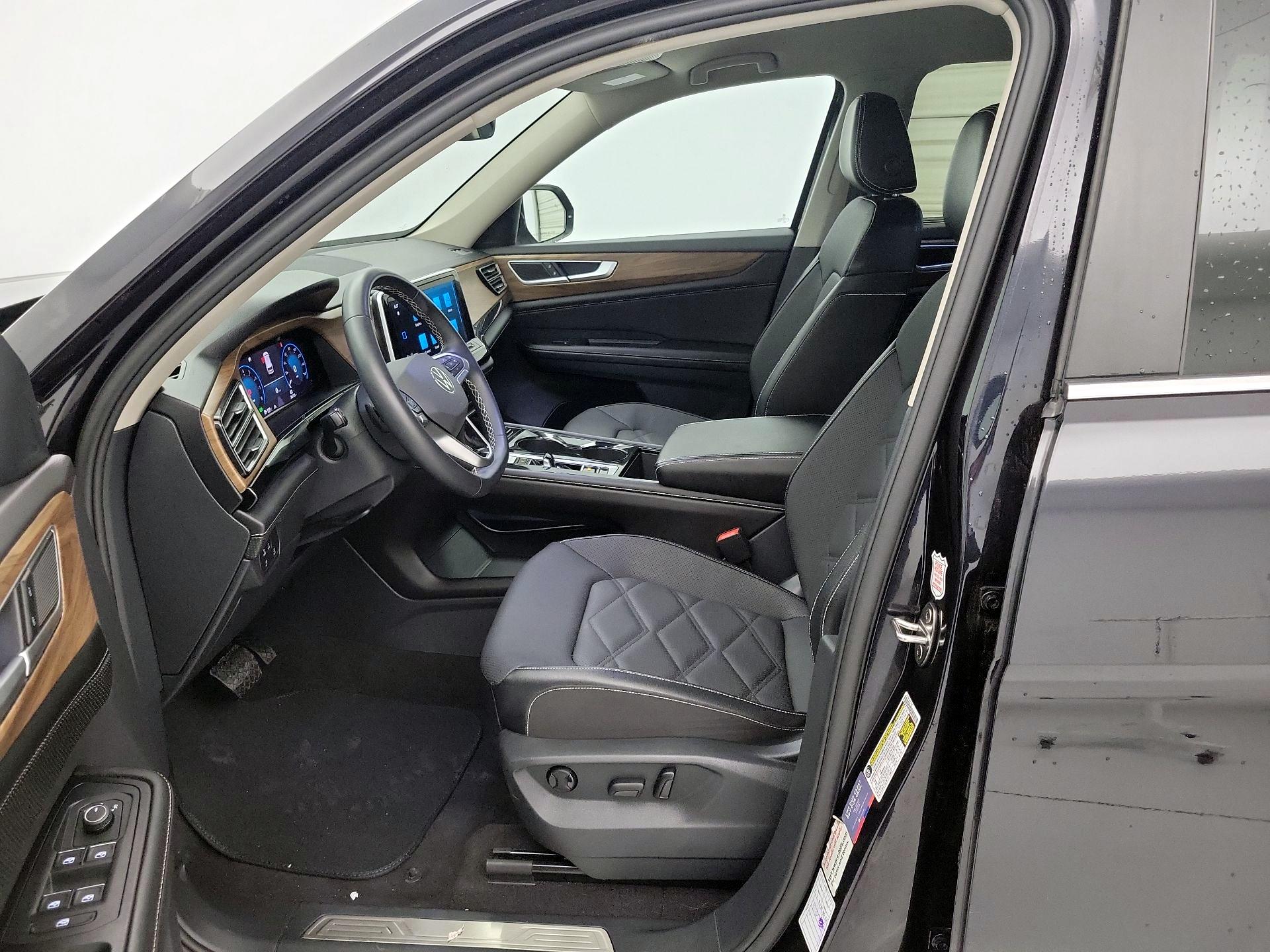 Thumbnail: 2024 Volkswagen Atlas - 11