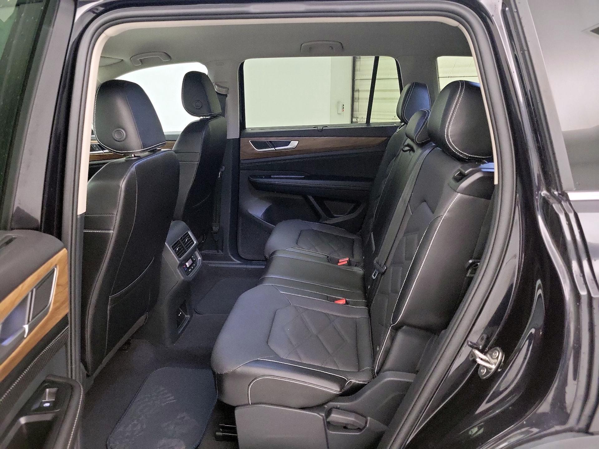 Thumbnail: 2024 Volkswagen Atlas - 20