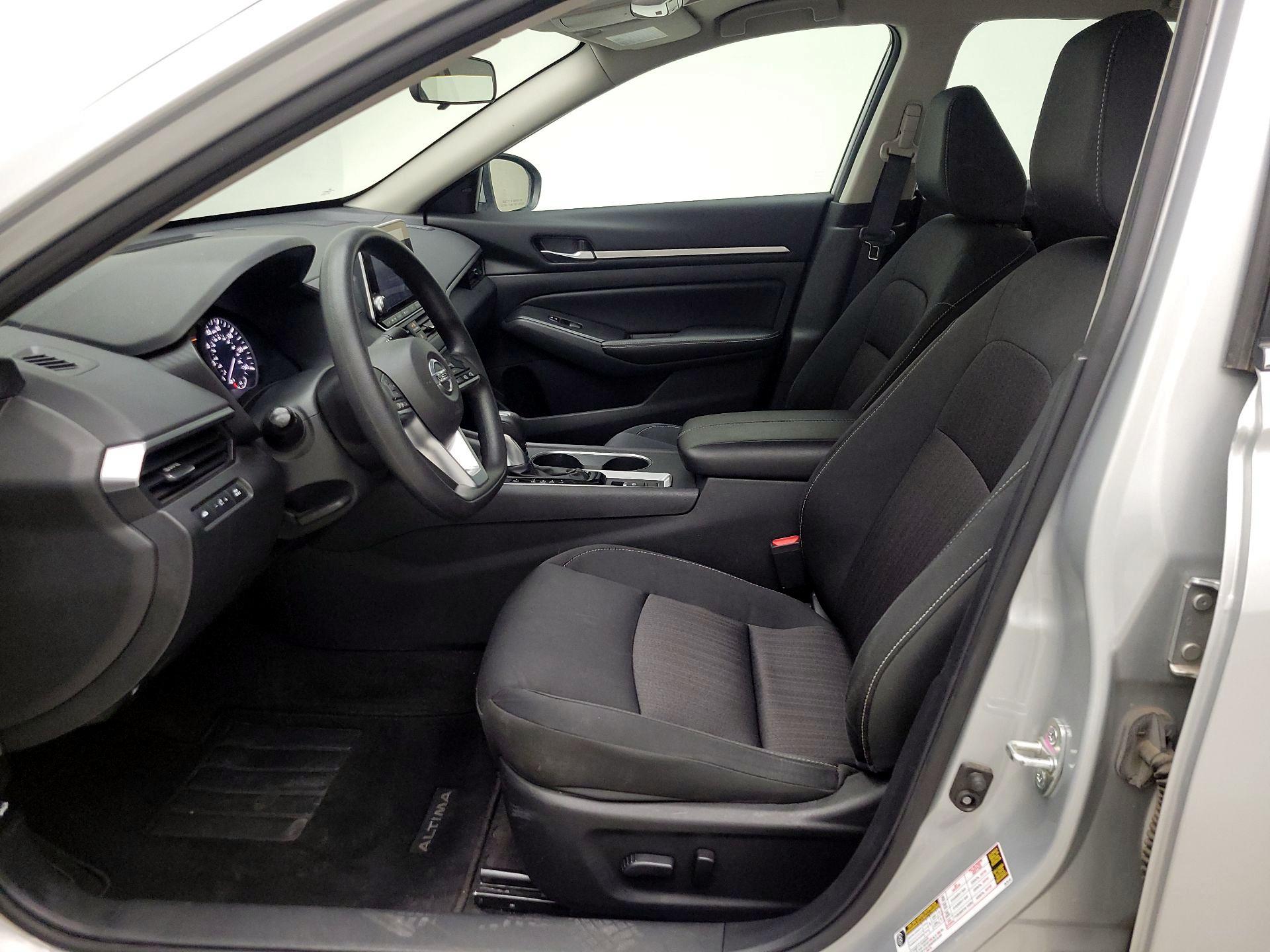 Thumbnail: 2022 Nissan Altima - 11