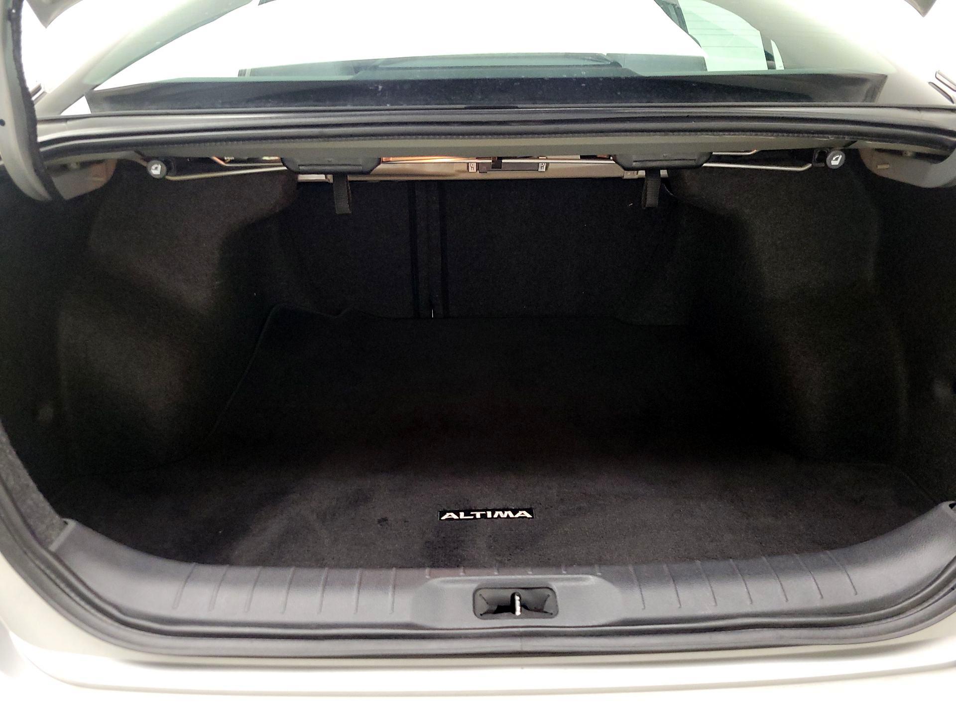 Thumbnail: 2022 Nissan Altima - 20