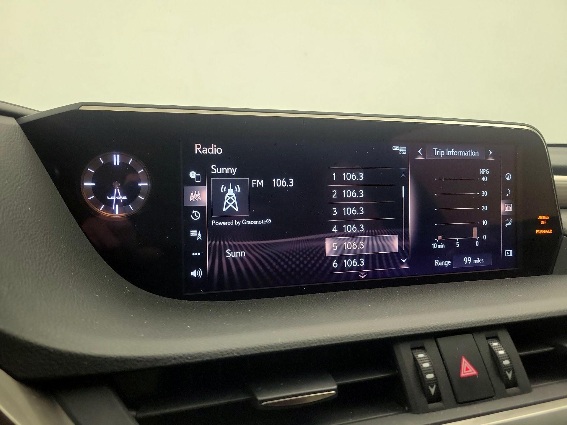 Thumbnail: 2021 Lexus ES - 15