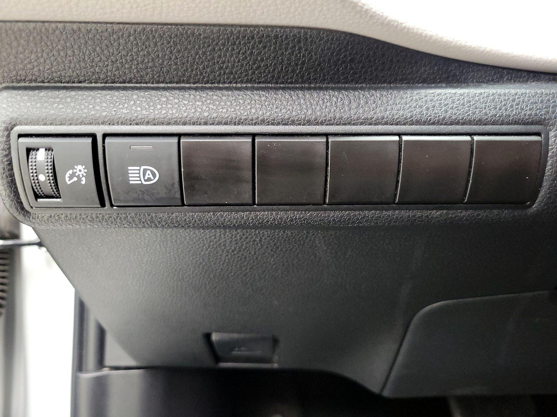 Thumbnail: 2023 Toyota Corolla - 13