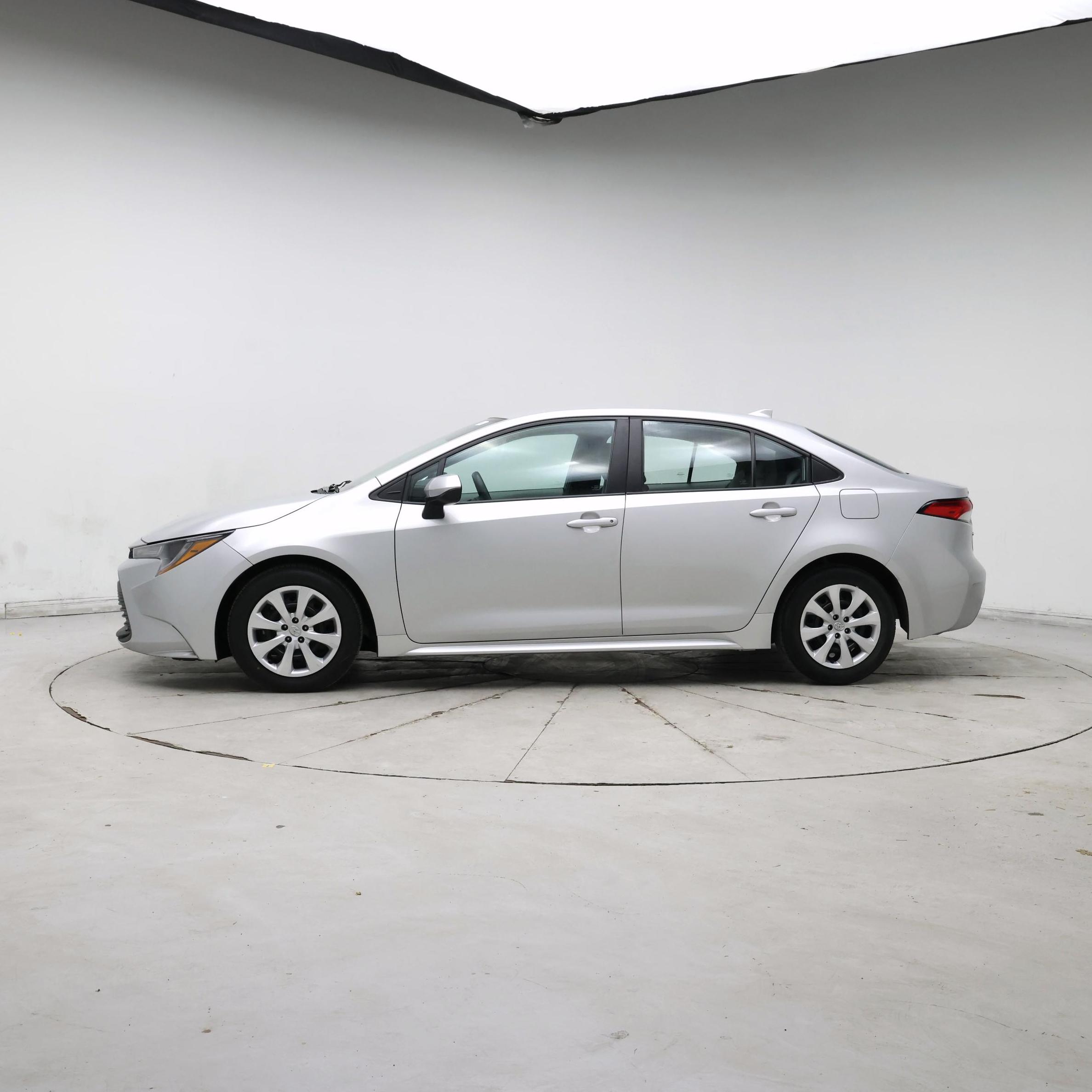 Thumbnail: 2023 Toyota Corolla - 3