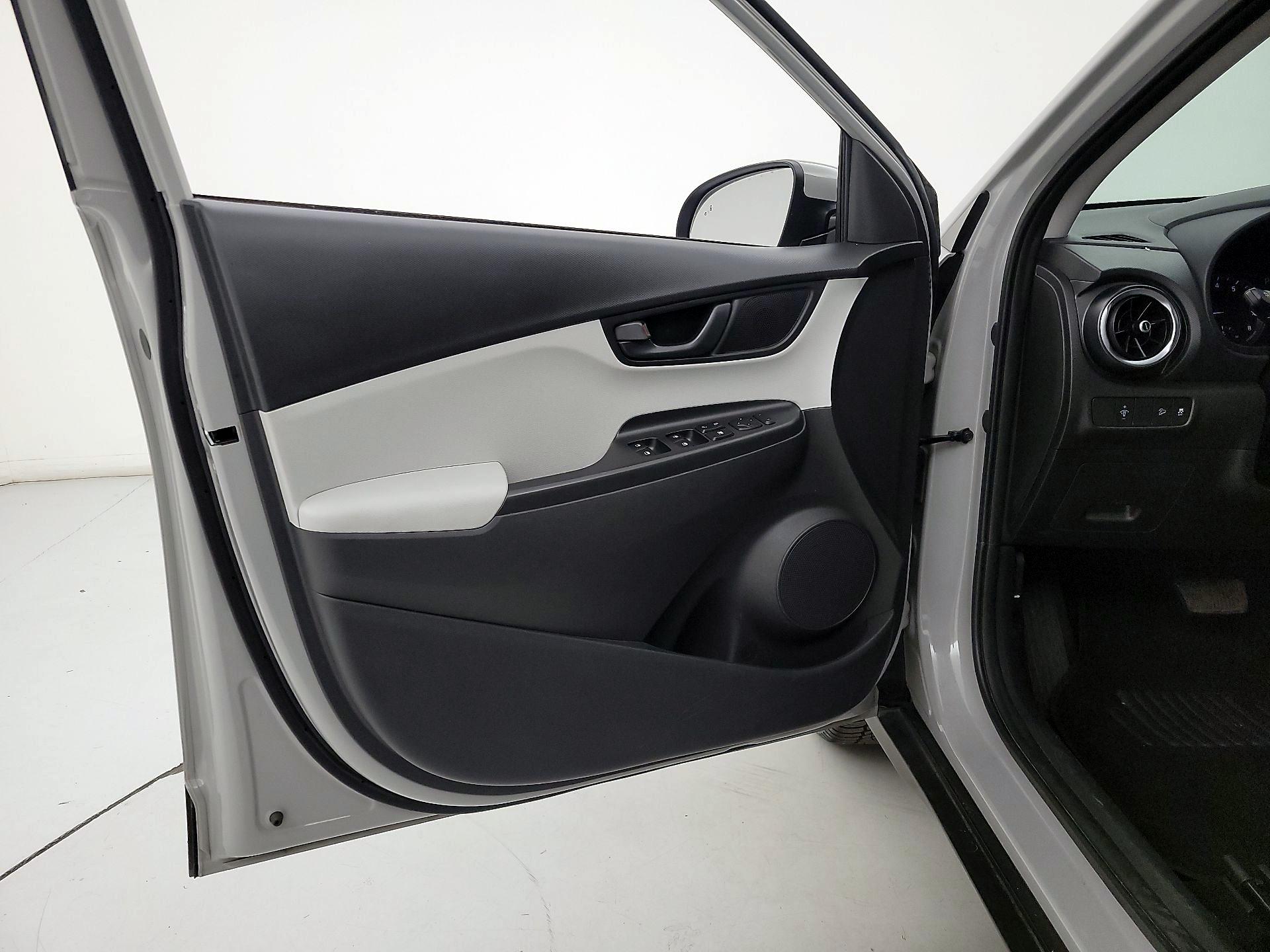 Thumbnail: 2023 Hyundai Kona - 10