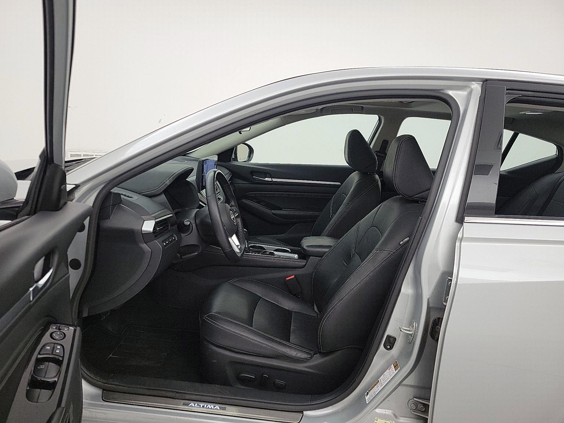 Thumbnail: 2023 Nissan Altima - 11