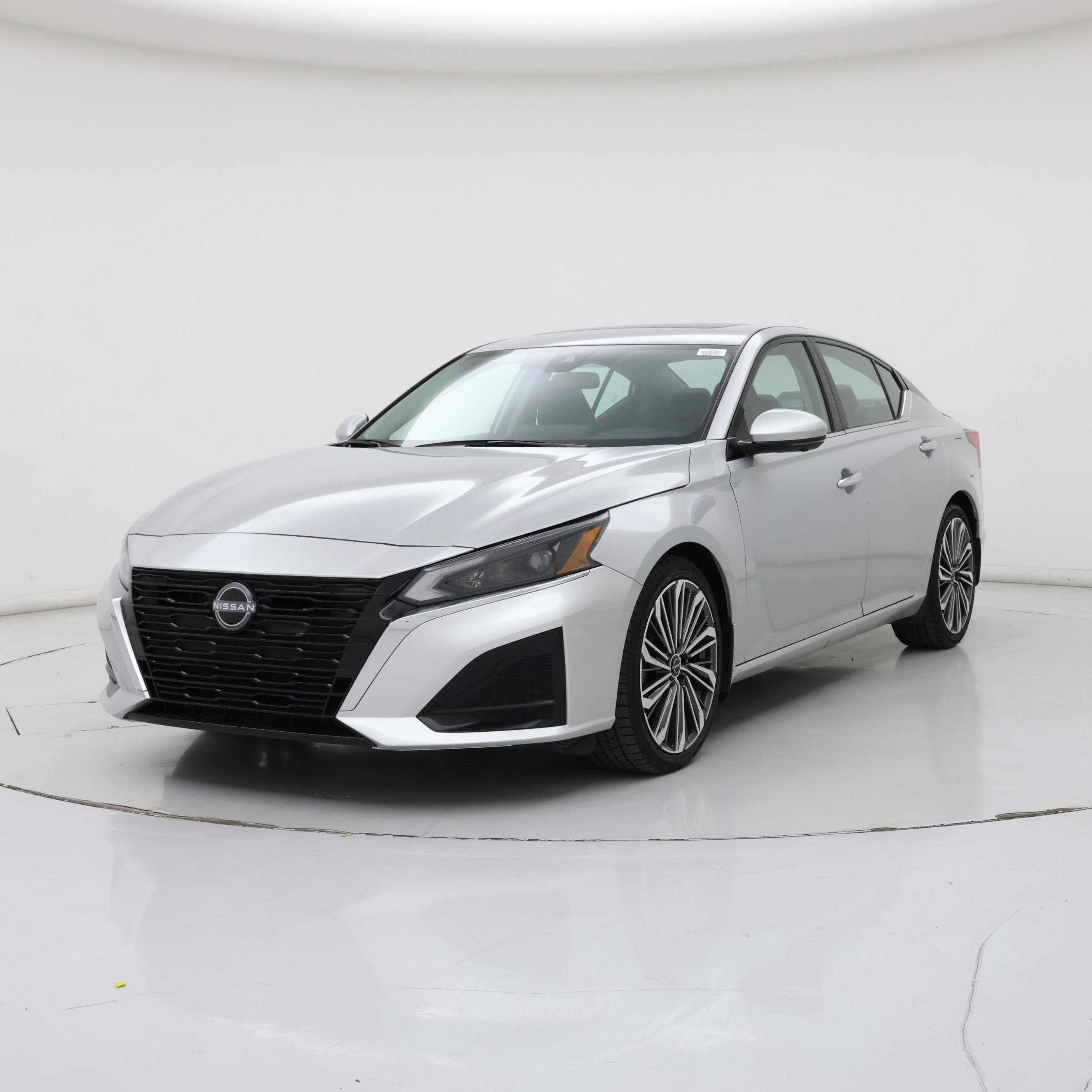 Thumbnail: 2023 Nissan Altima - 4