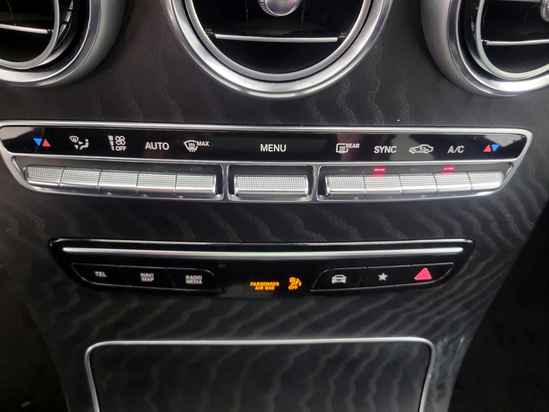 Thumbnail: 2022 Mercedes-Benz GLC - 16