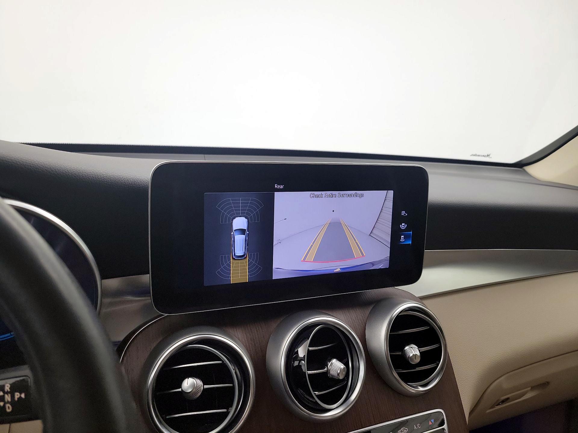 Thumbnail: 2022 Mercedes-Benz GLC - 14