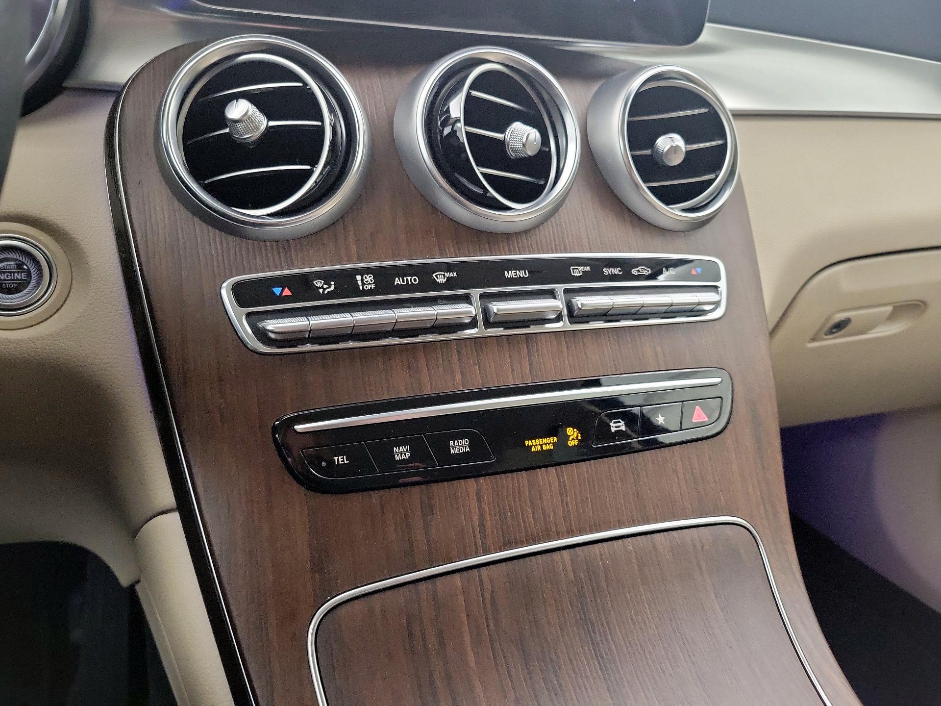 Thumbnail: 2022 Mercedes-Benz GLC - 16