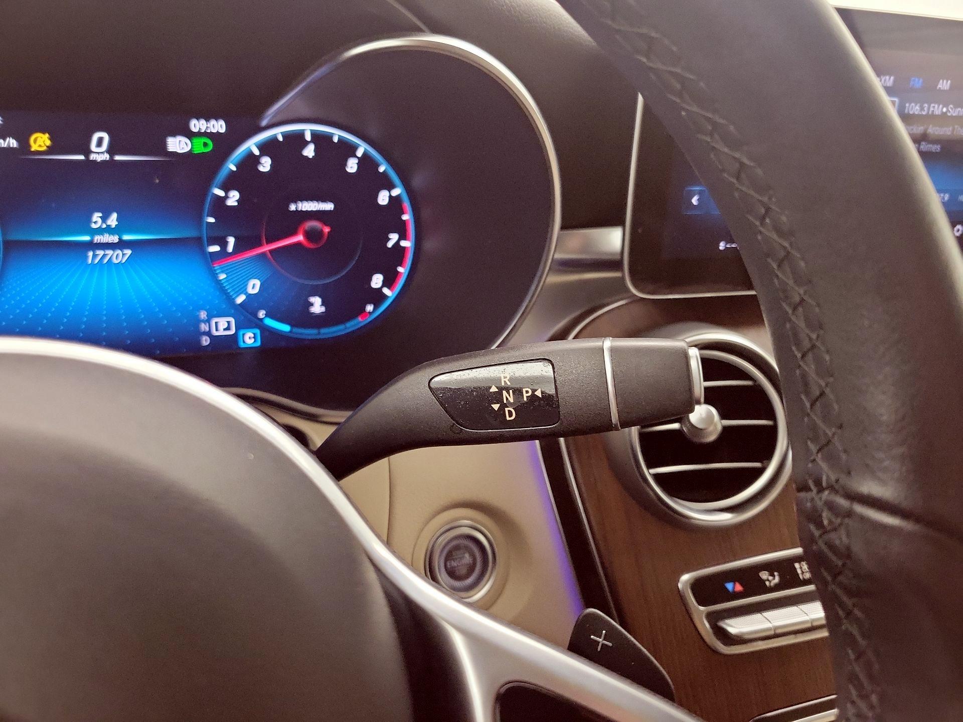 Thumbnail: 2022 Mercedes-Benz GLC - 17