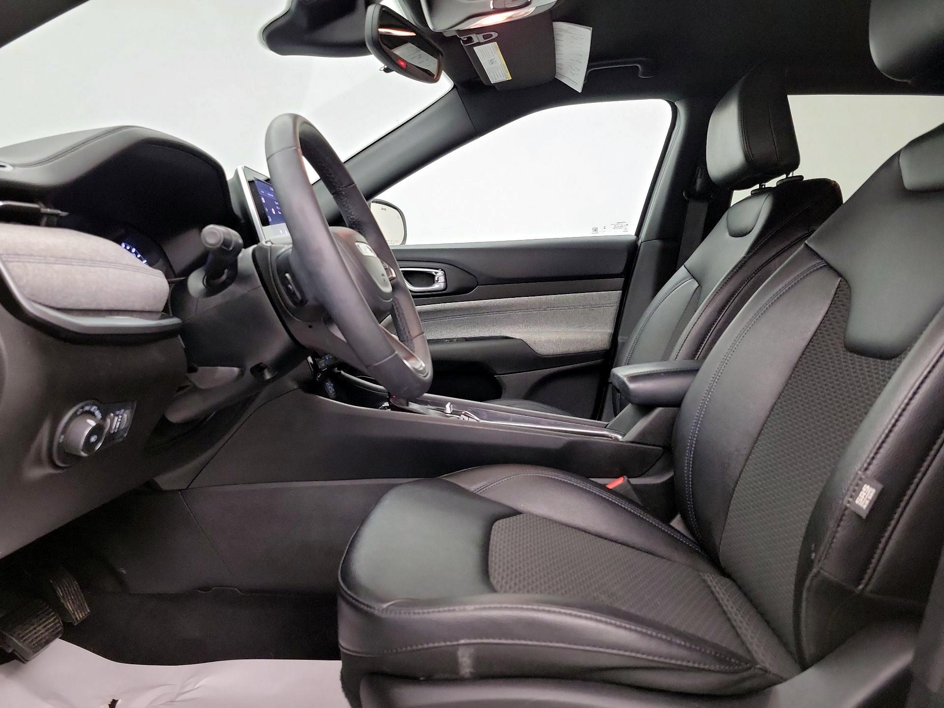 Thumbnail: 2025 Jeep Compass - 11