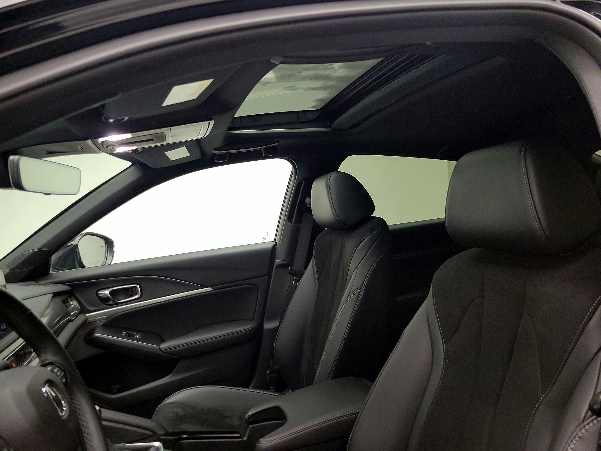 Thumbnail: 2025 Acura Integra - 19