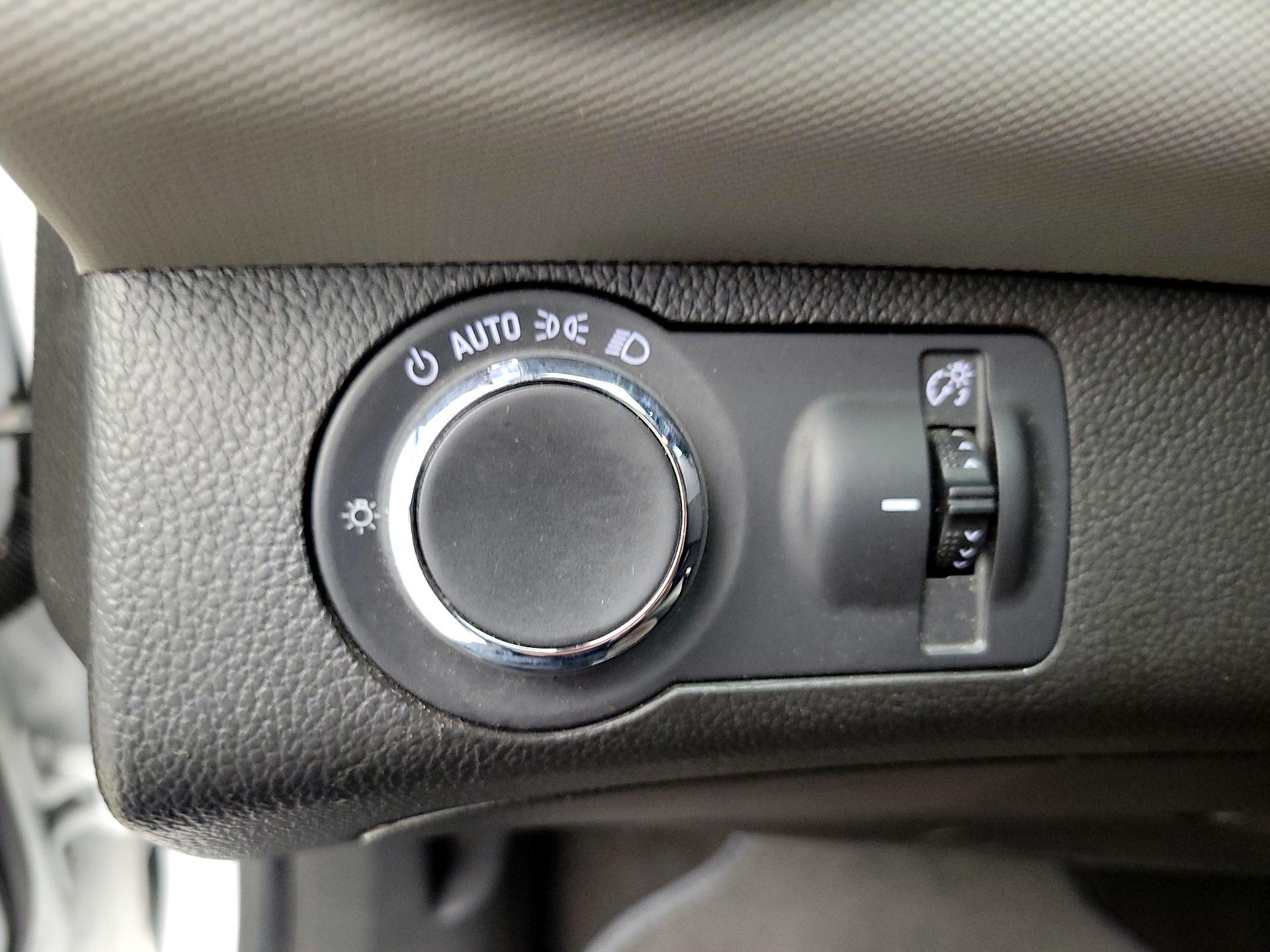 Thumbnail: 2020 Chevrolet Sonic - 13