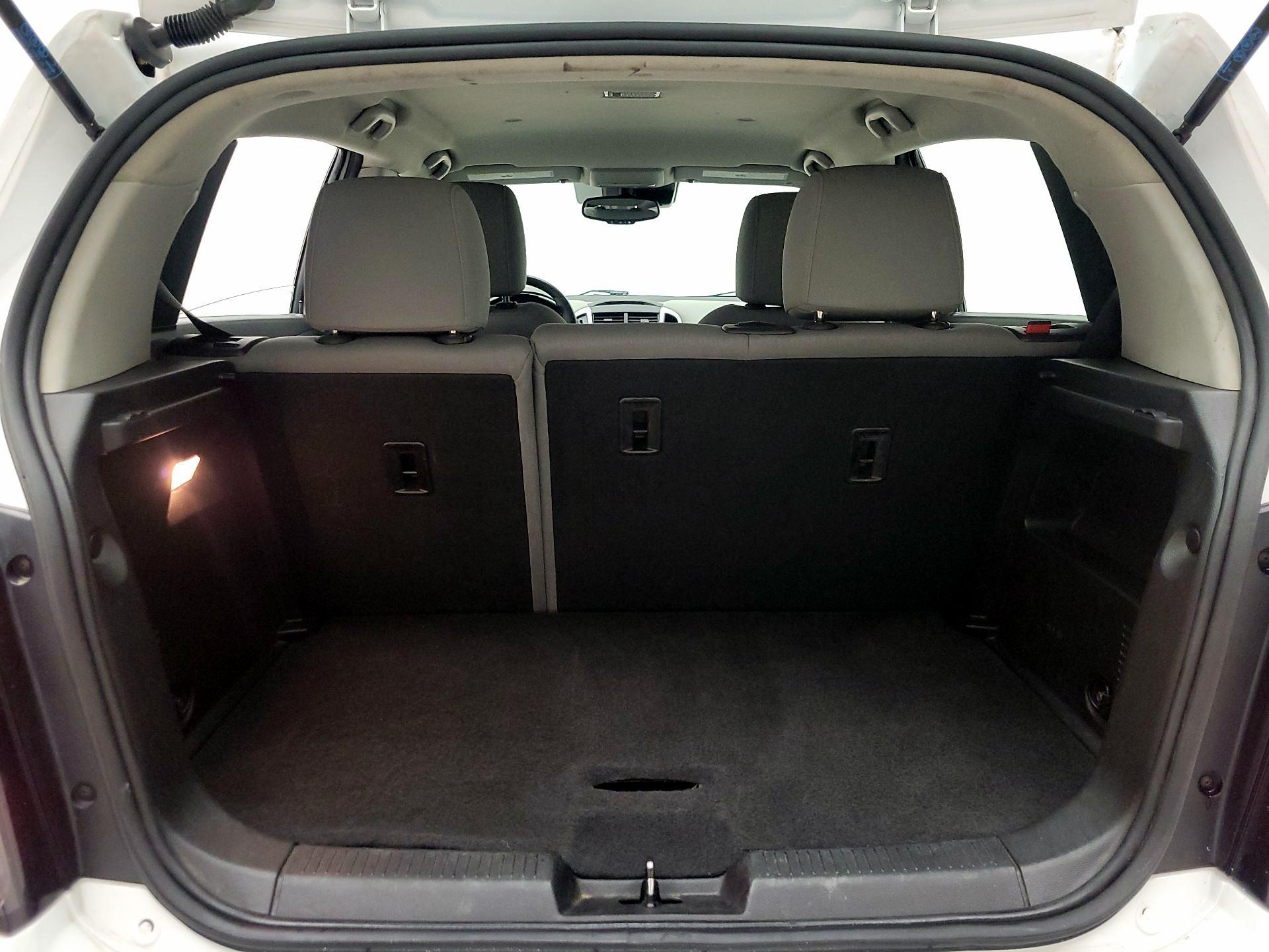 Thumbnail: 2020 Chevrolet Sonic - 20