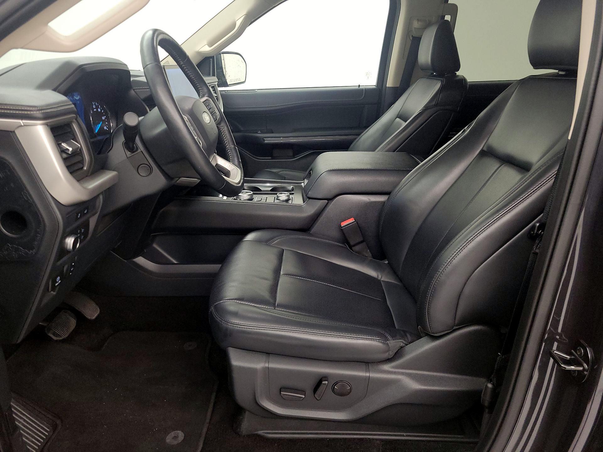 Thumbnail: 2022 Ford Expedition - 11