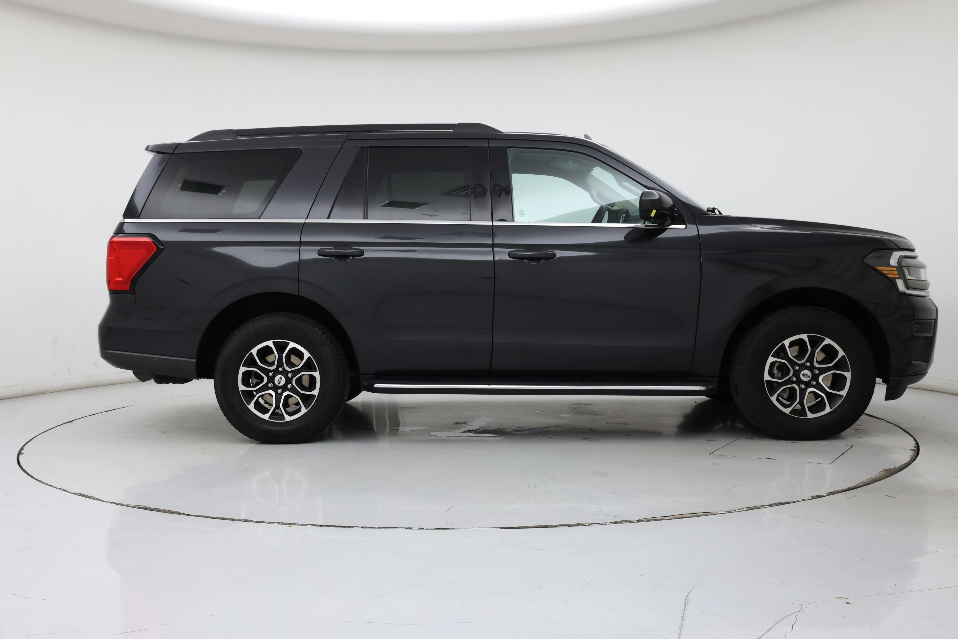 Thumbnail: 2022 Ford Expedition - 7