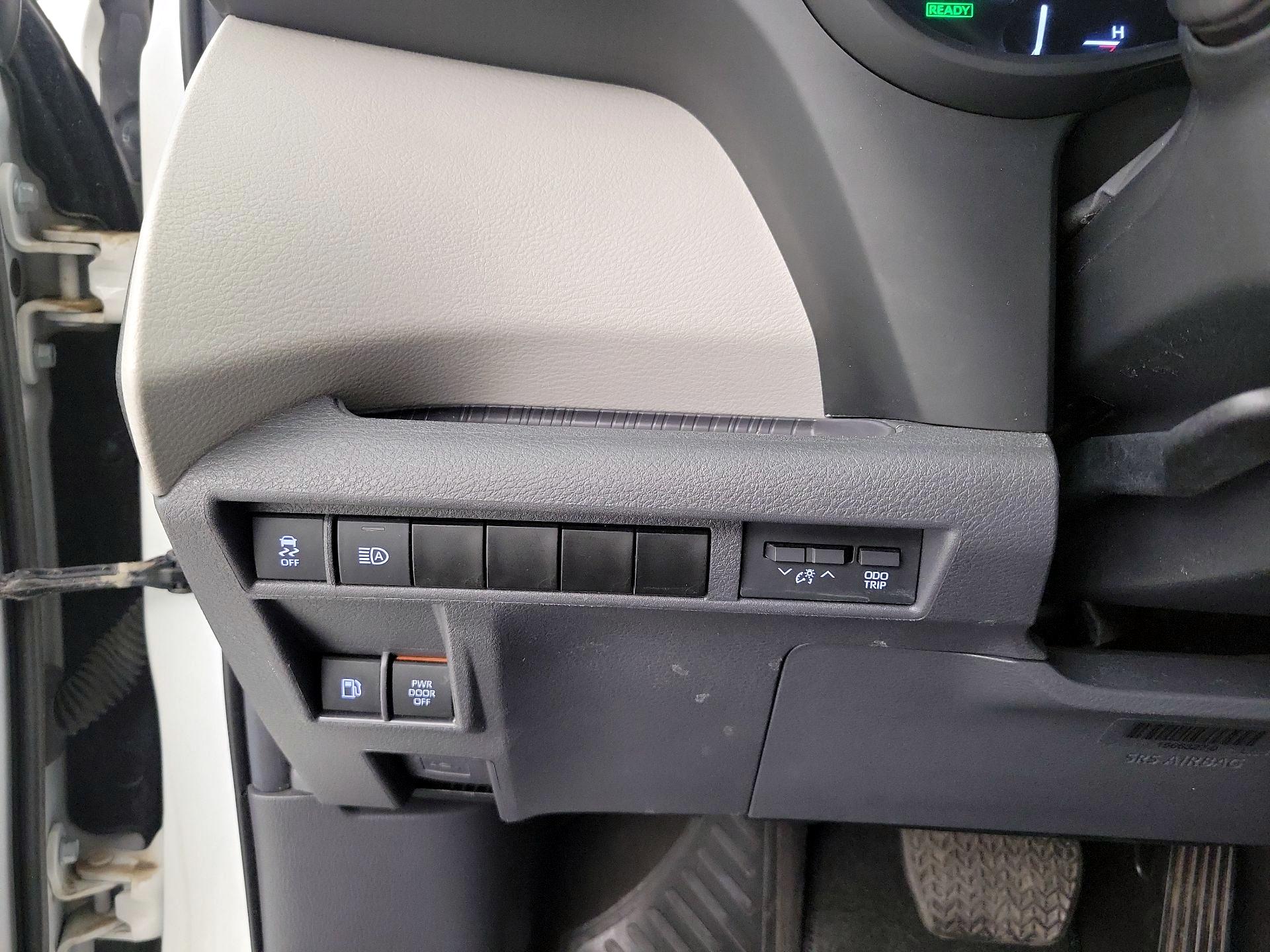 Thumbnail: 2024 Toyota Sienna - 13