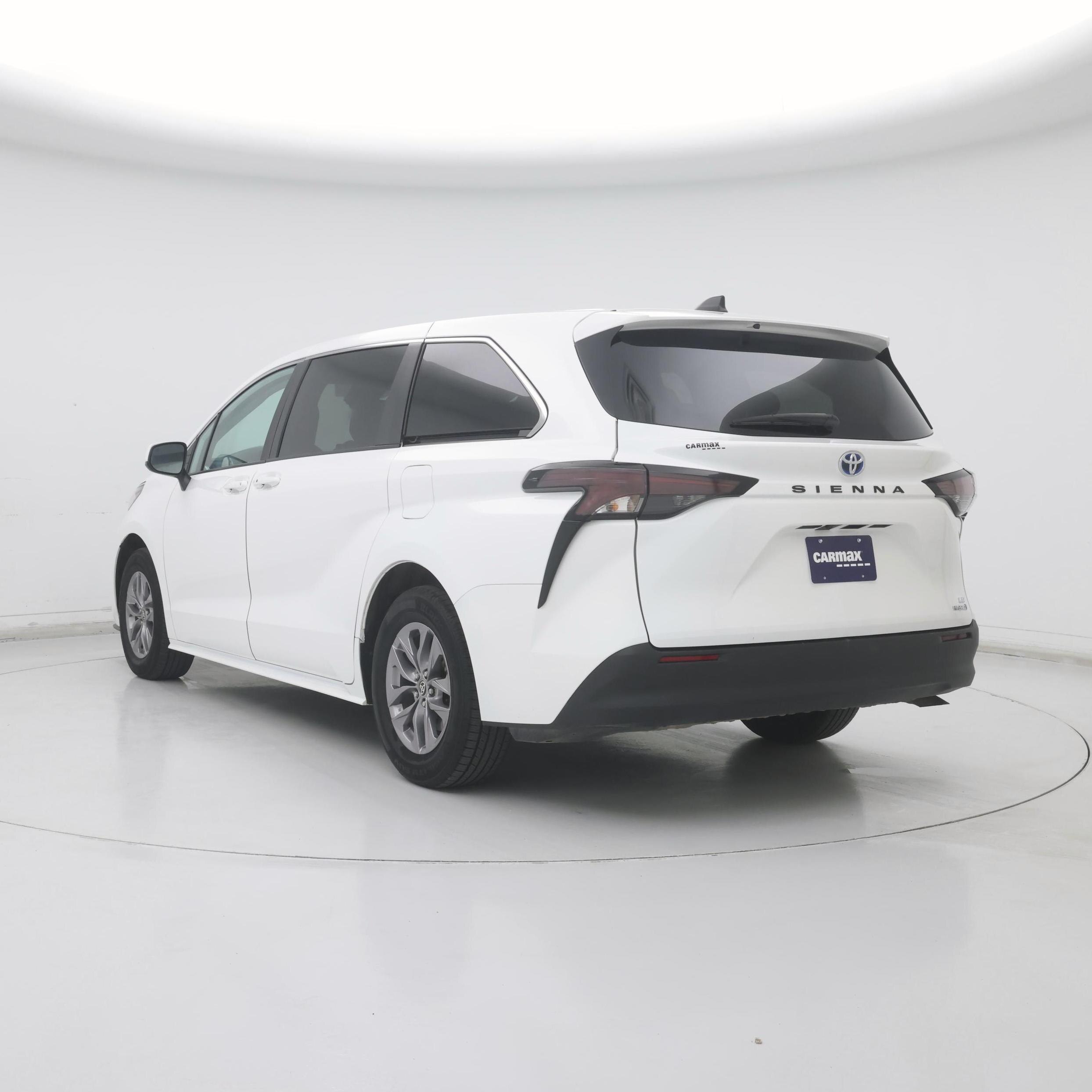 Thumbnail: 2024 Toyota Sienna - 2