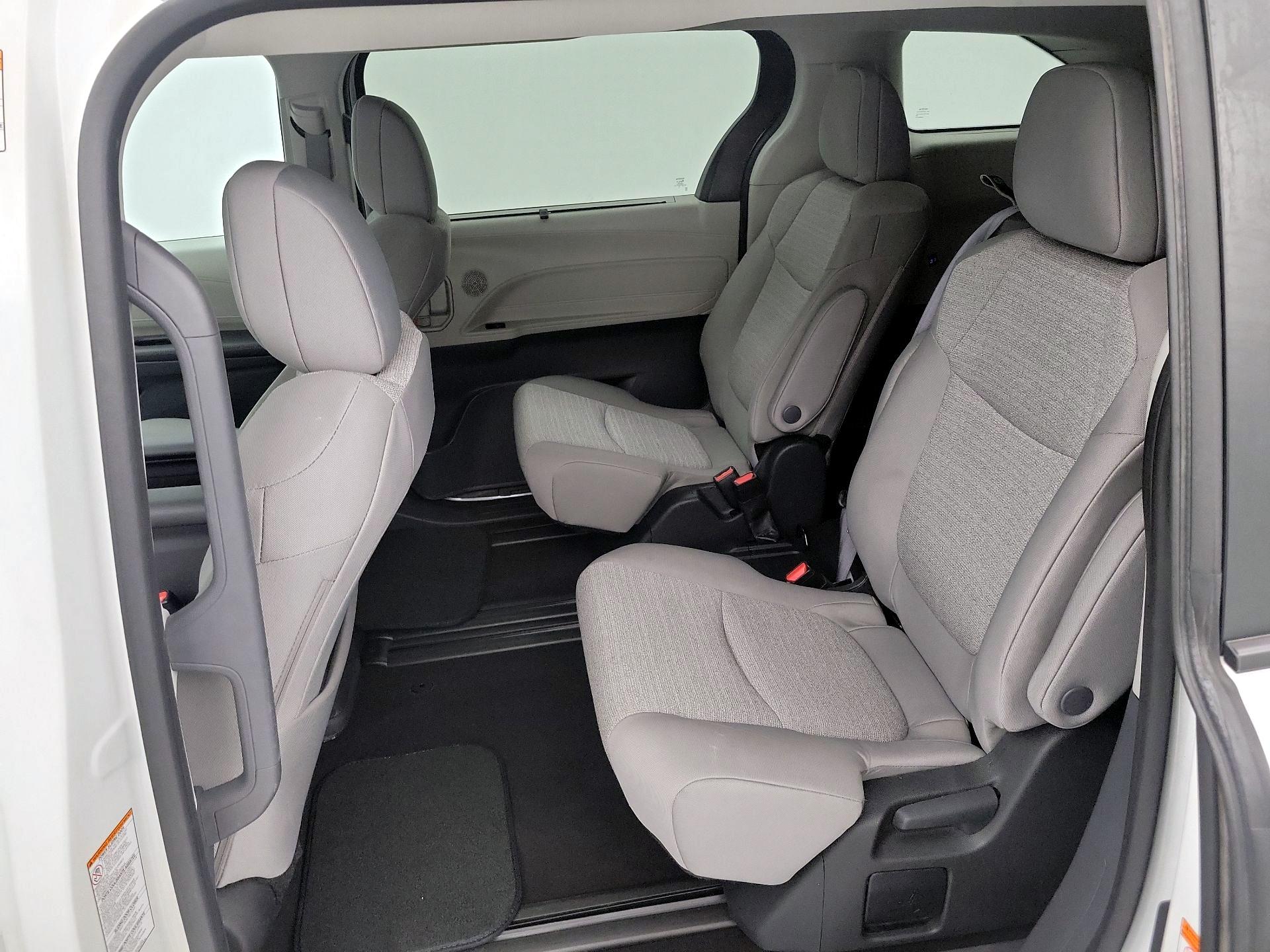 Thumbnail: 2024 Toyota Sienna - 19