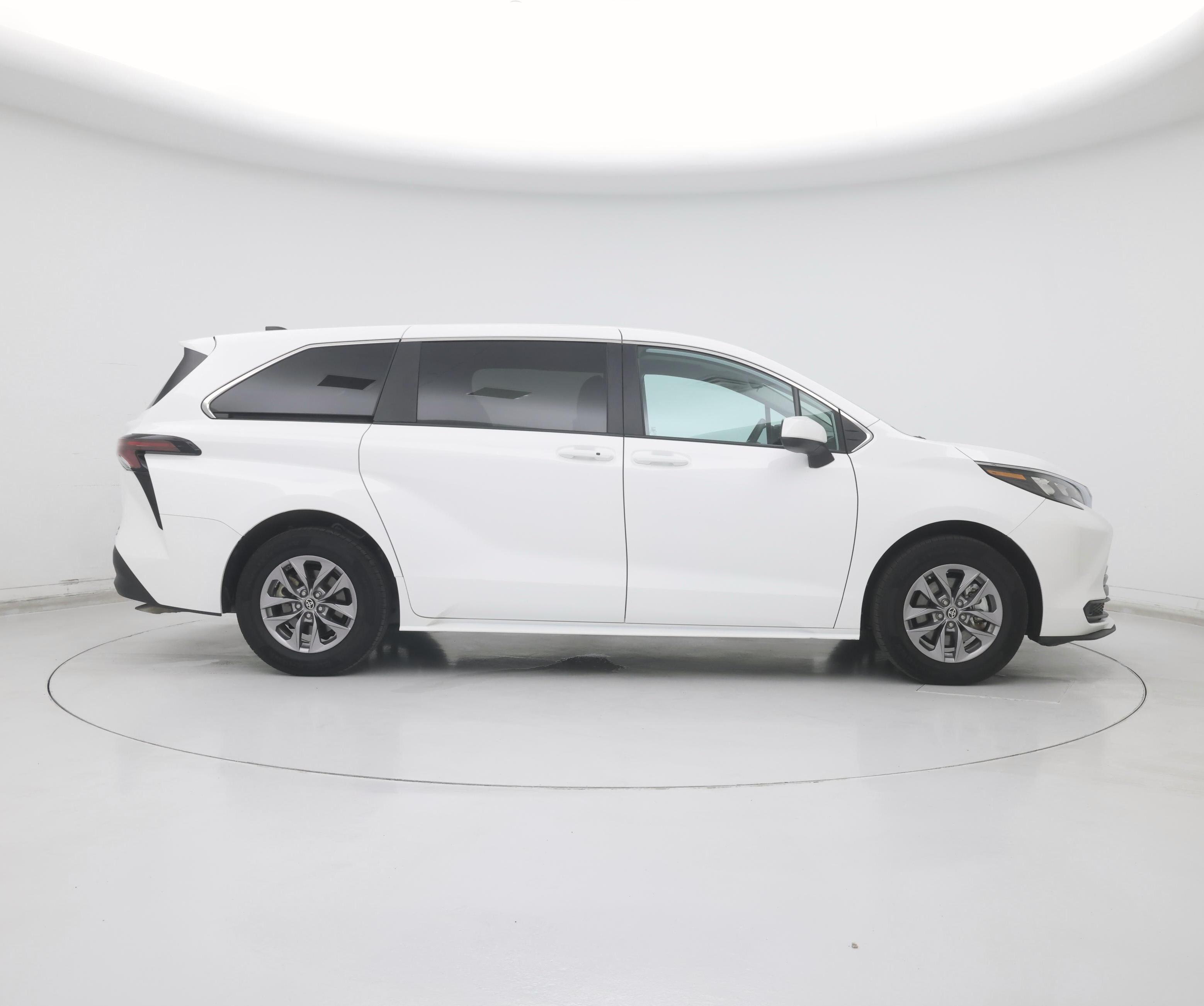 Thumbnail: 2024 Toyota Sienna - 7