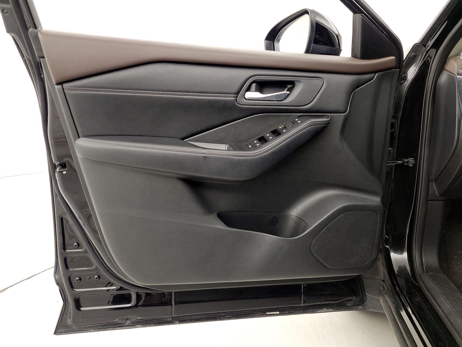 Thumbnail: 2023 Nissan Rogue - 12