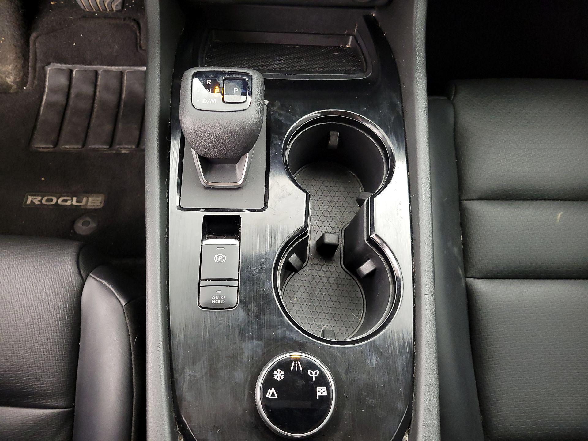 Thumbnail: 2023 Nissan Rogue - 17