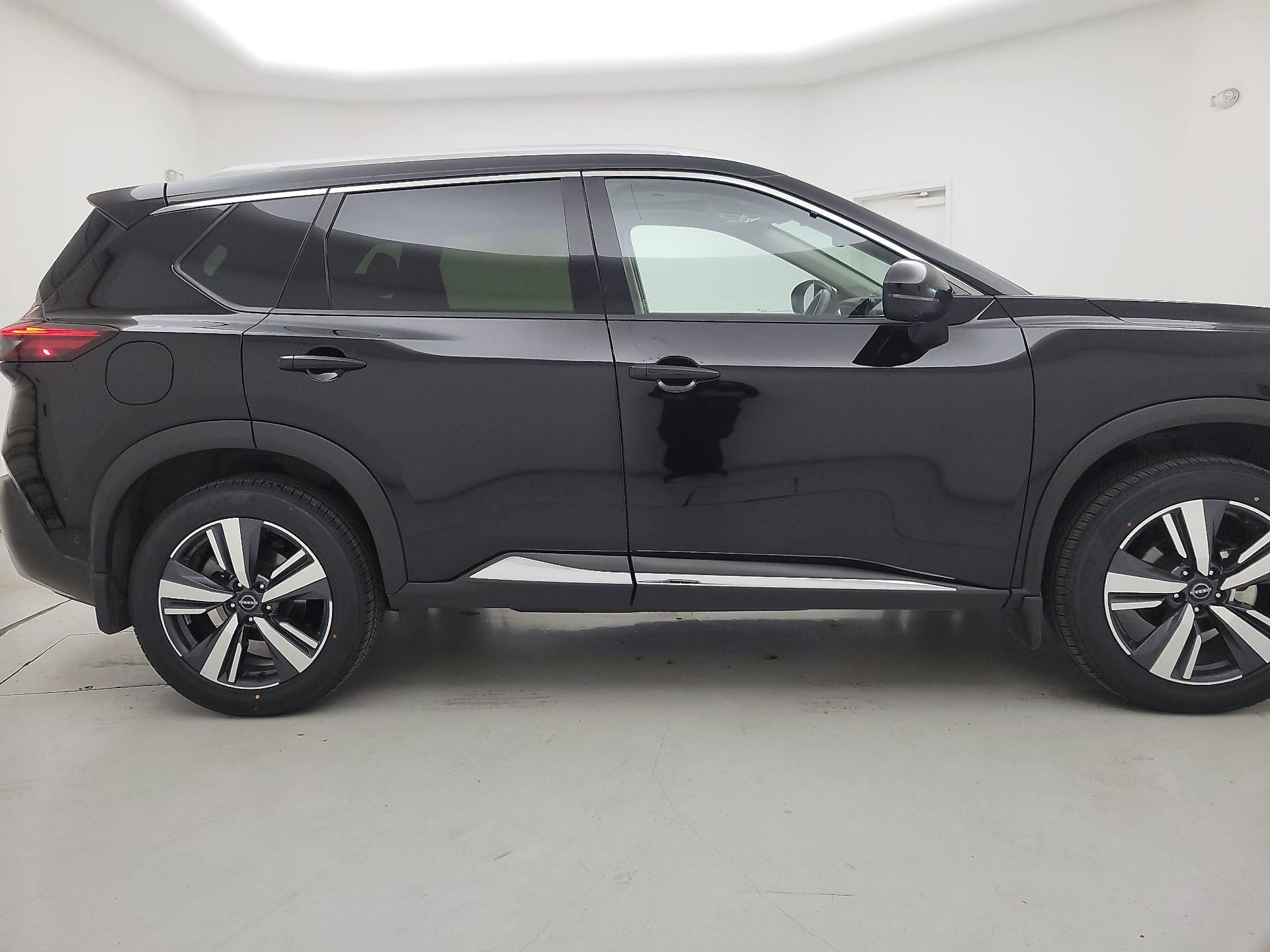 Thumbnail: 2023 Nissan Rogue - 4