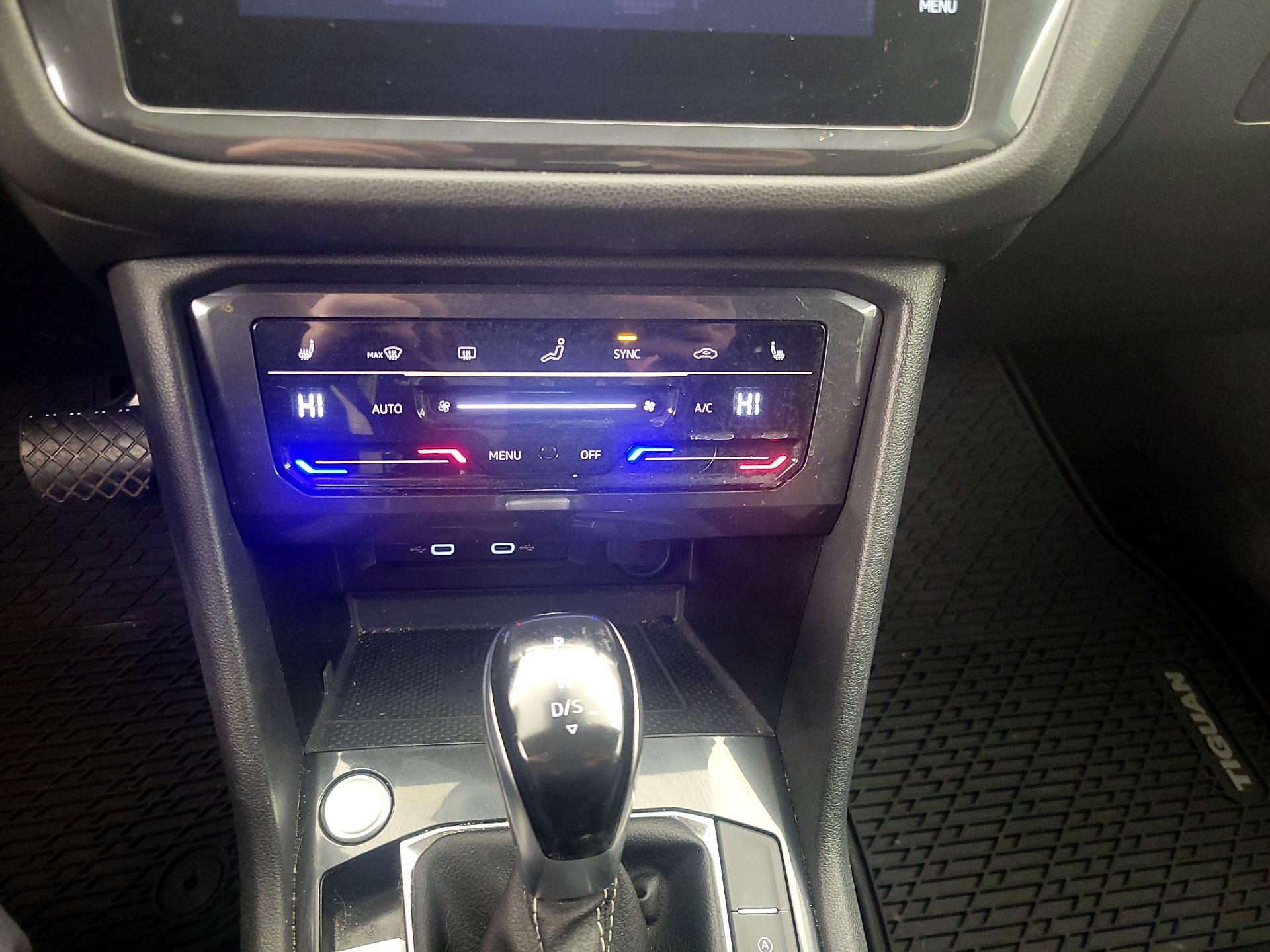 Thumbnail: 2022 Volkswagen Tiguan - 16