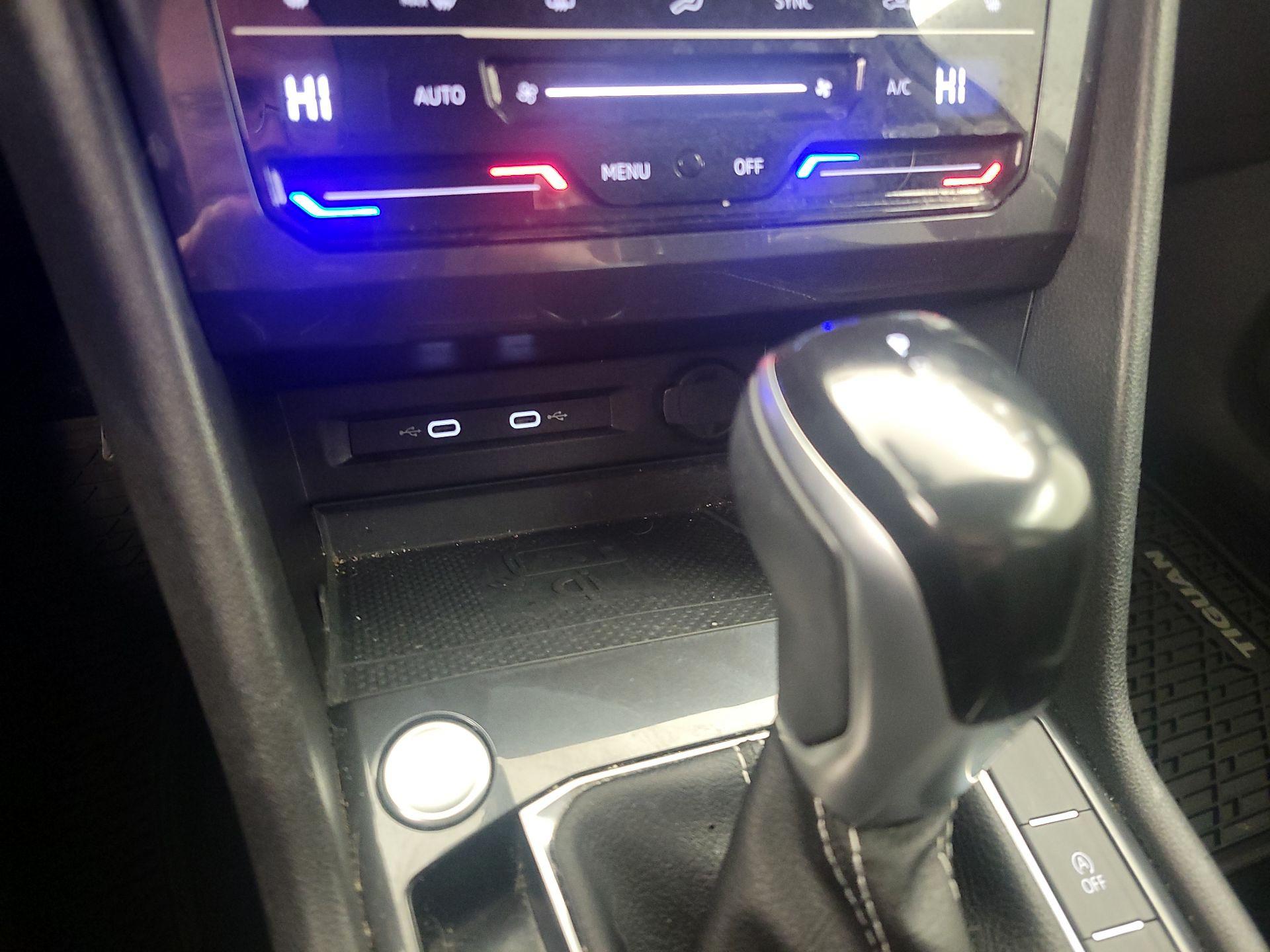 Thumbnail: 2022 Volkswagen Tiguan - 18