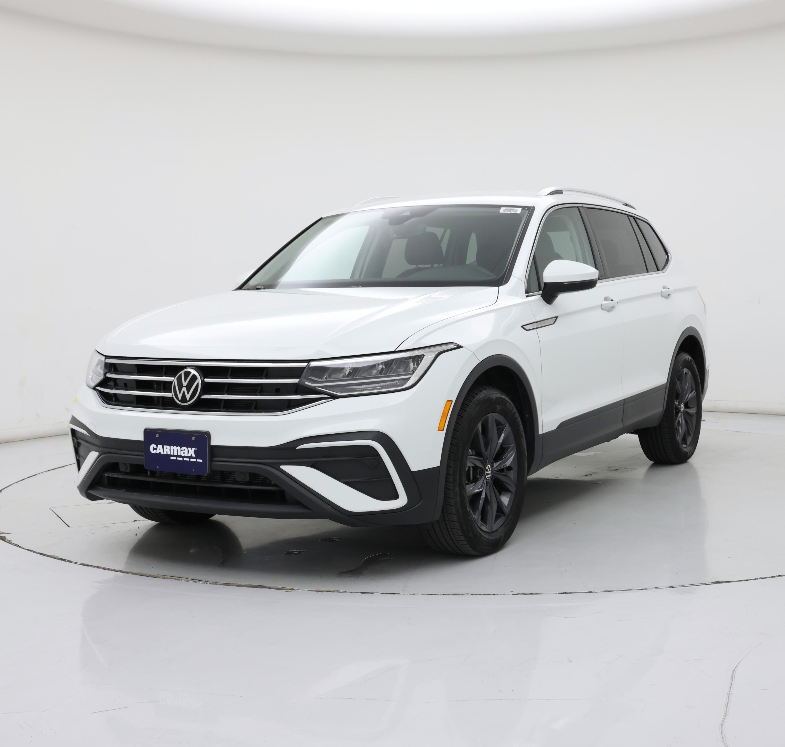 Thumbnail: 2022 Volkswagen Tiguan - 4