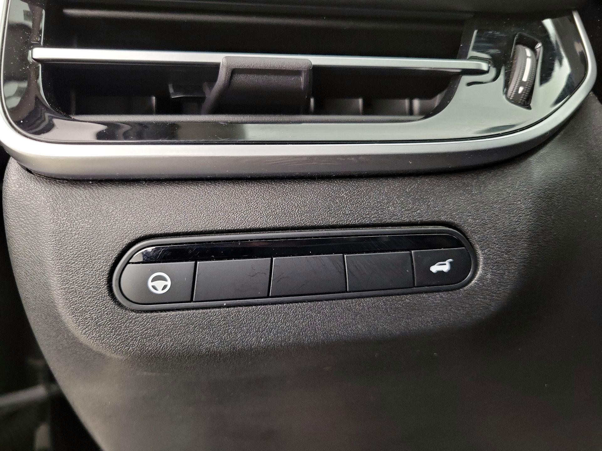 Thumbnail: 2023 INFINITI QX60 - 13