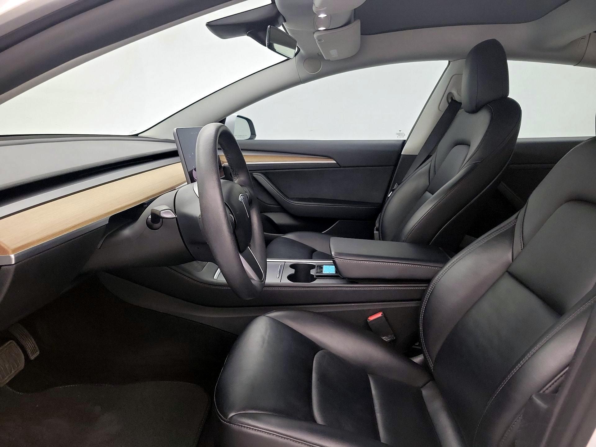 Thumbnail: 2022 Tesla Model 3 - 11