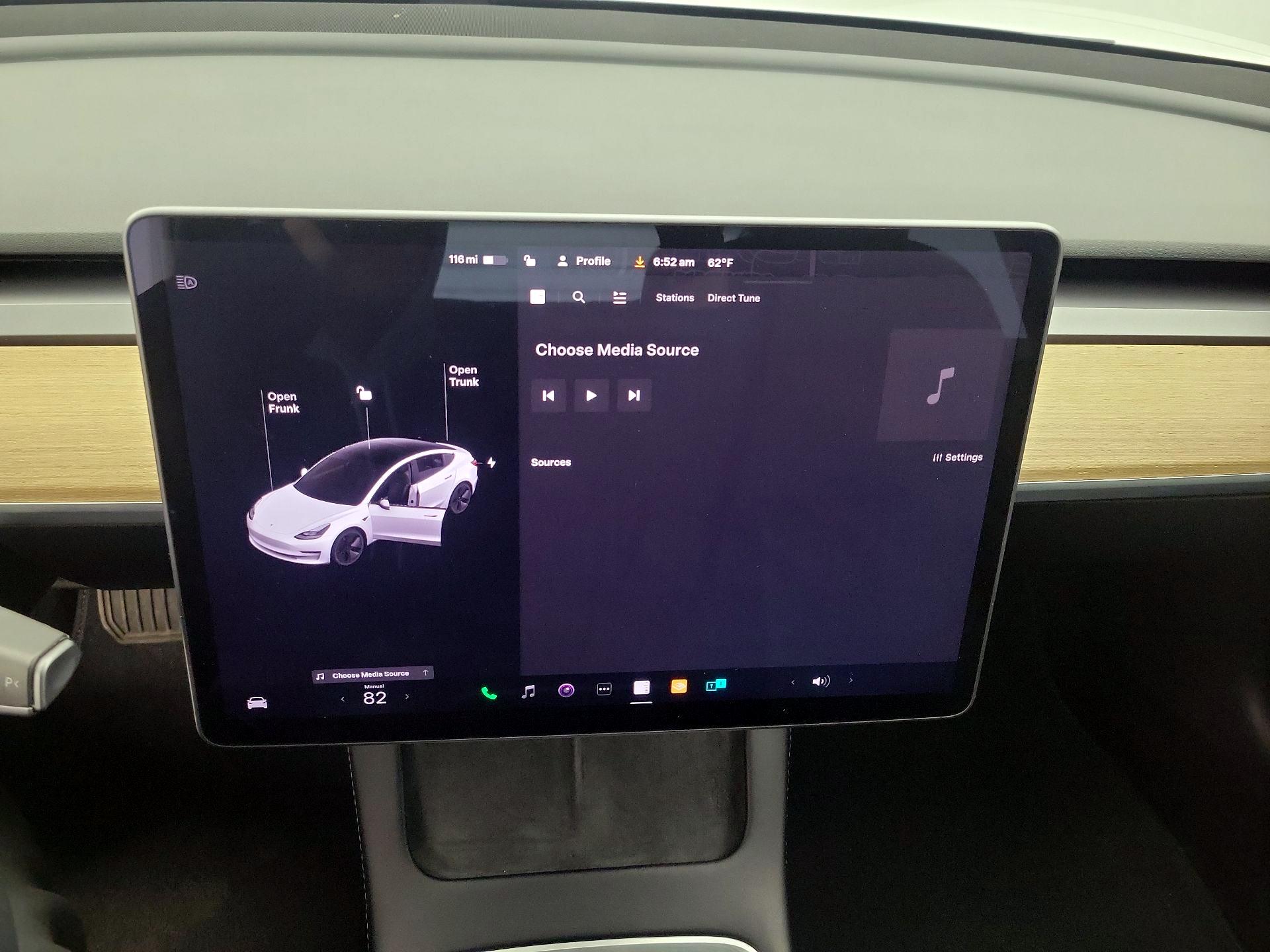 Thumbnail: 2022 Tesla Model 3 - 16