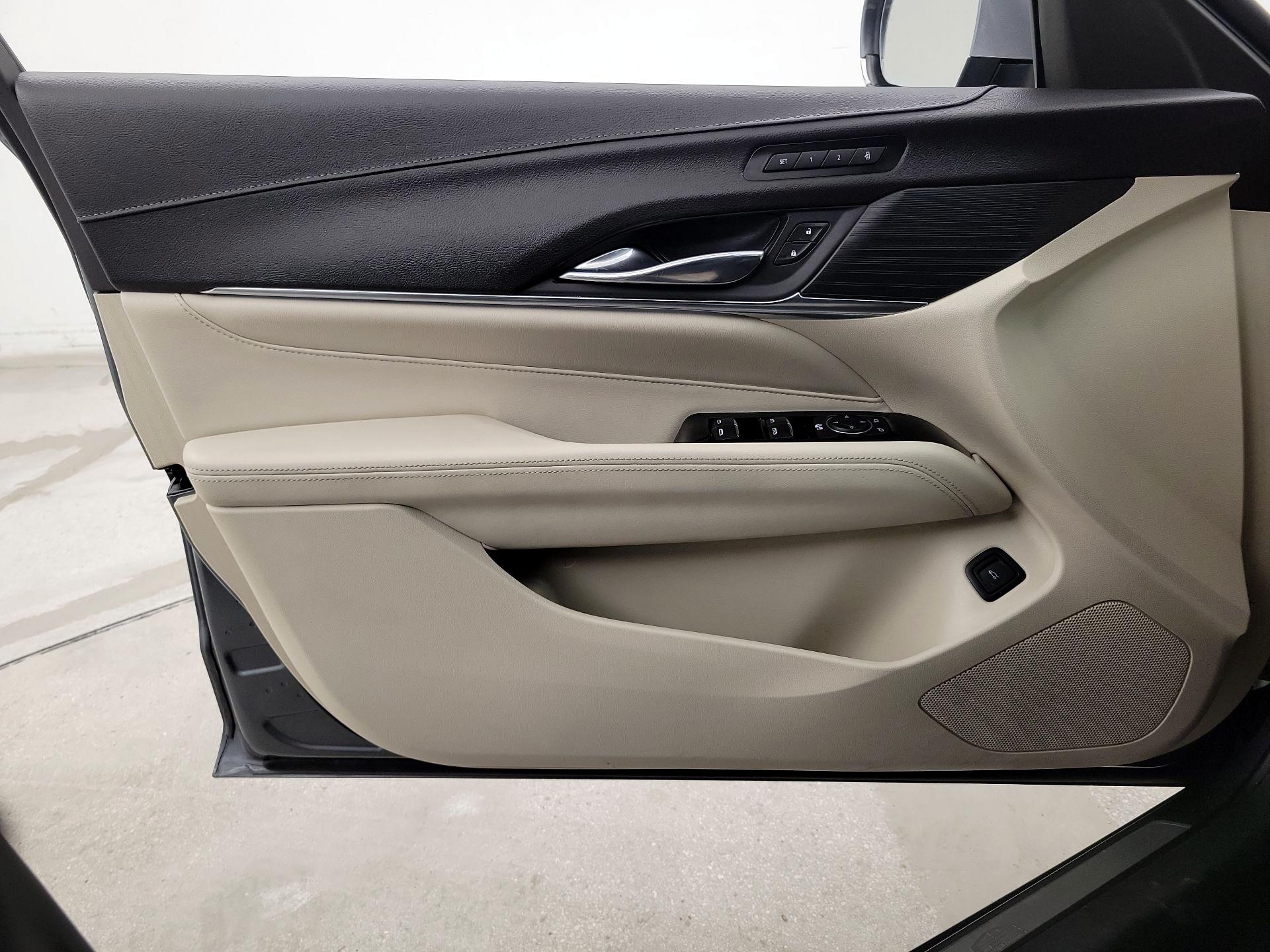 Thumbnail: 2022 Cadillac CT4 - 12