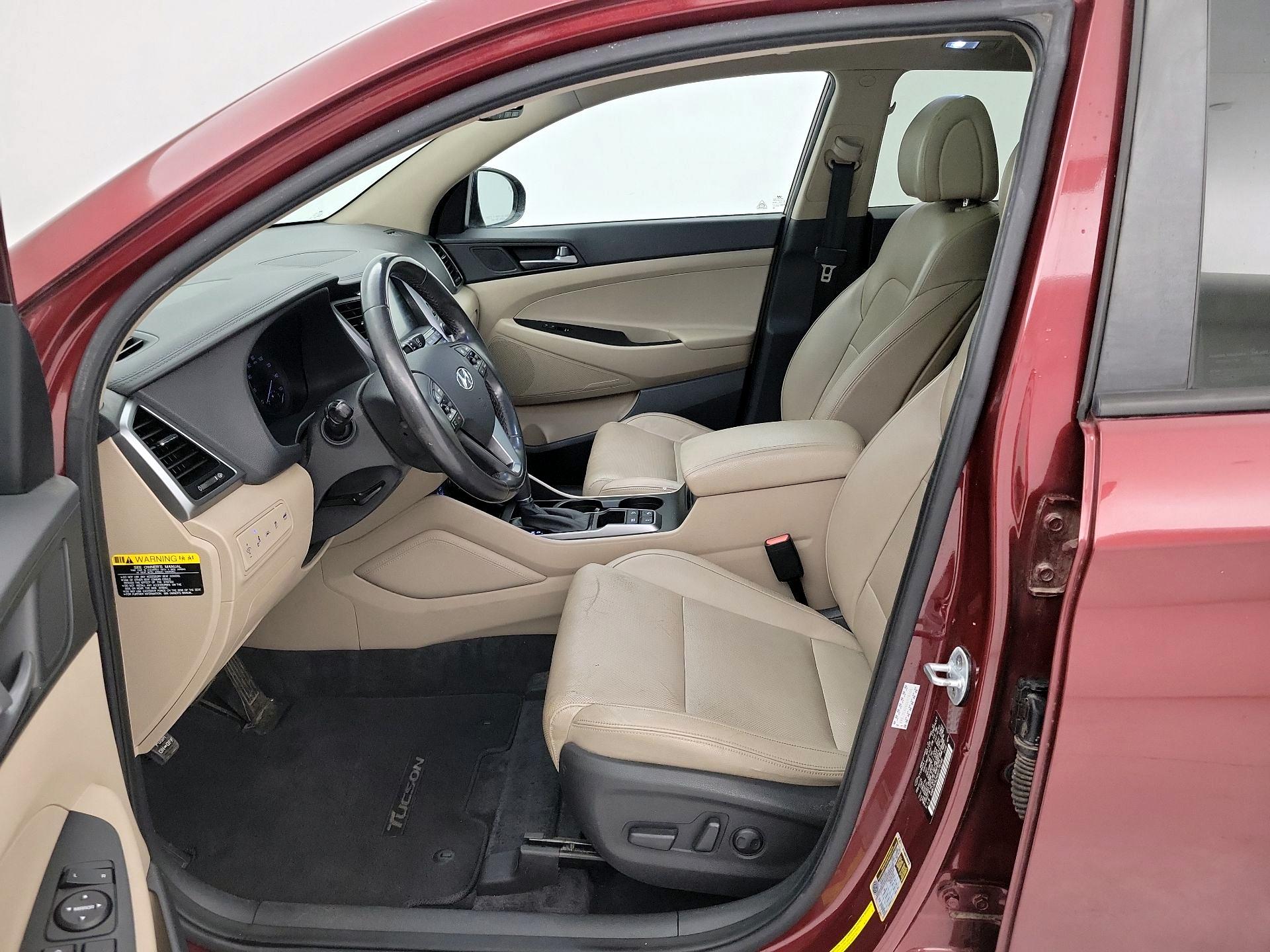 Thumbnail: 2016 Hyundai Tucson - 11