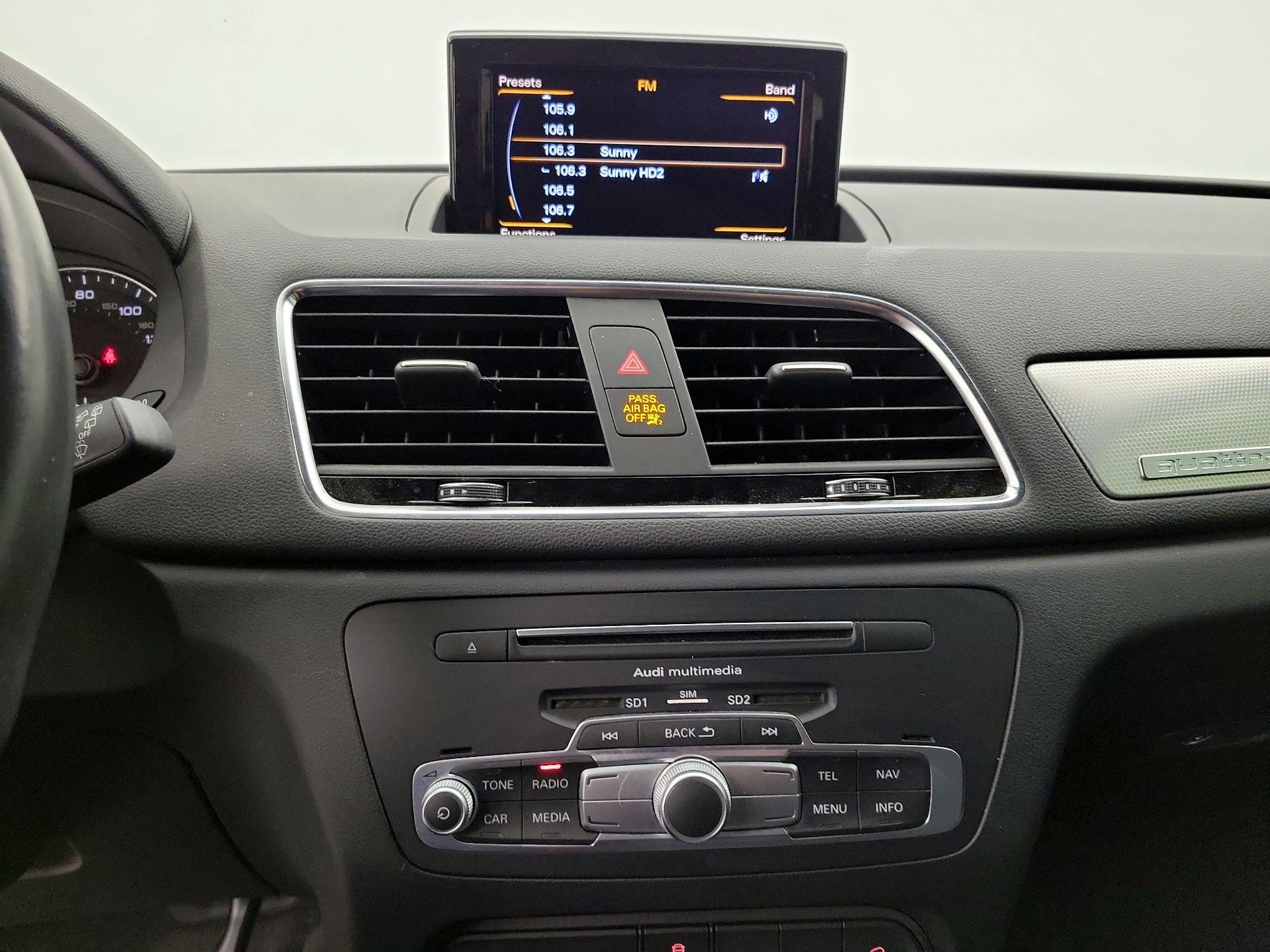 Thumbnail: 2017 Audi Q3 - 16