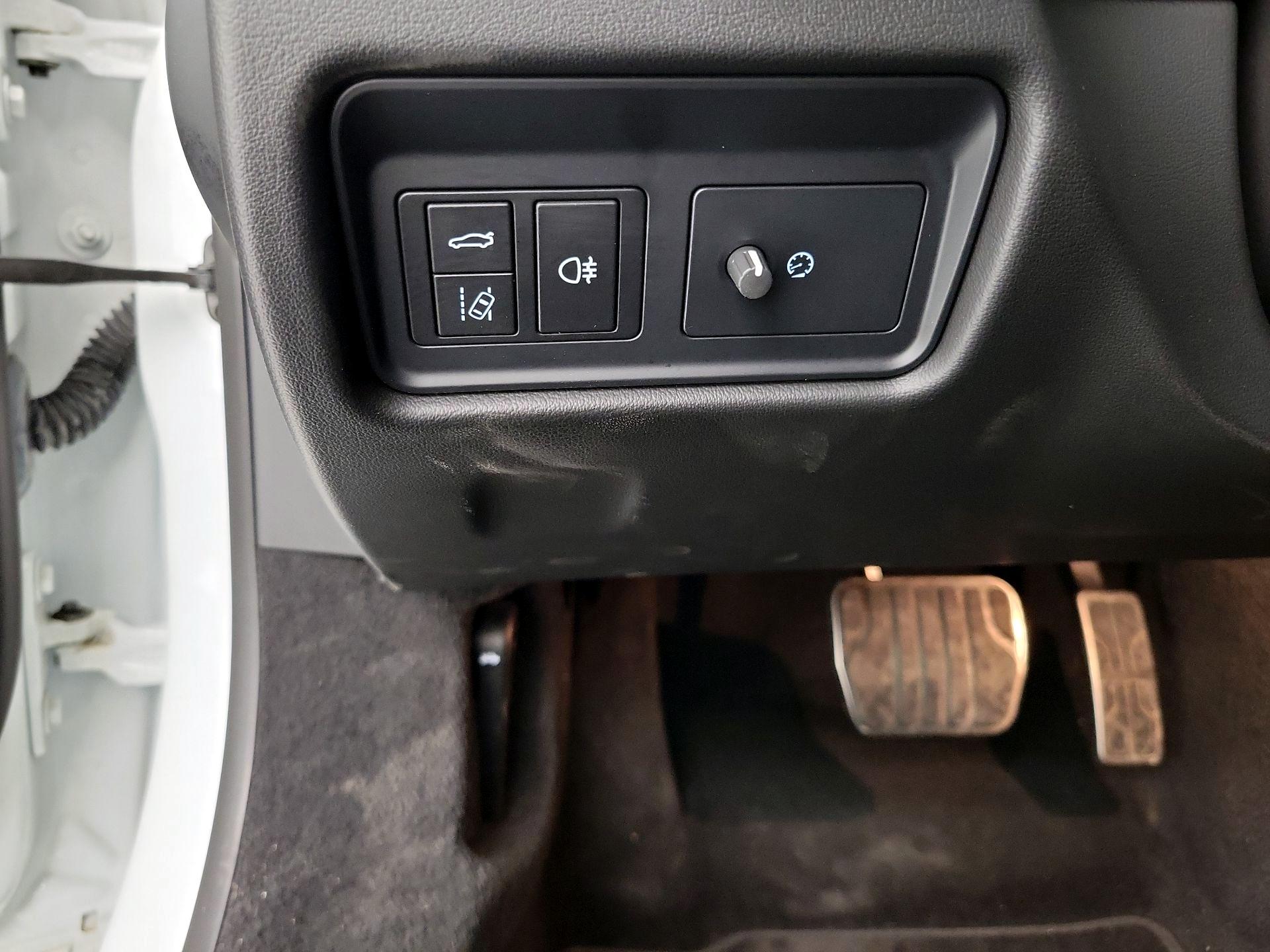 Thumbnail: 2023 Jaguar F-Type - 13