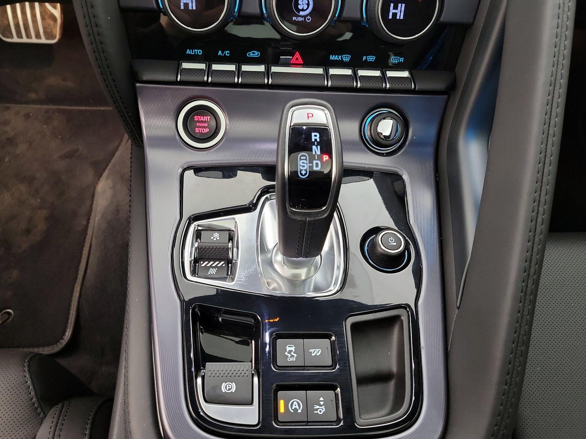 Thumbnail: 2023 Jaguar F-Type - 18