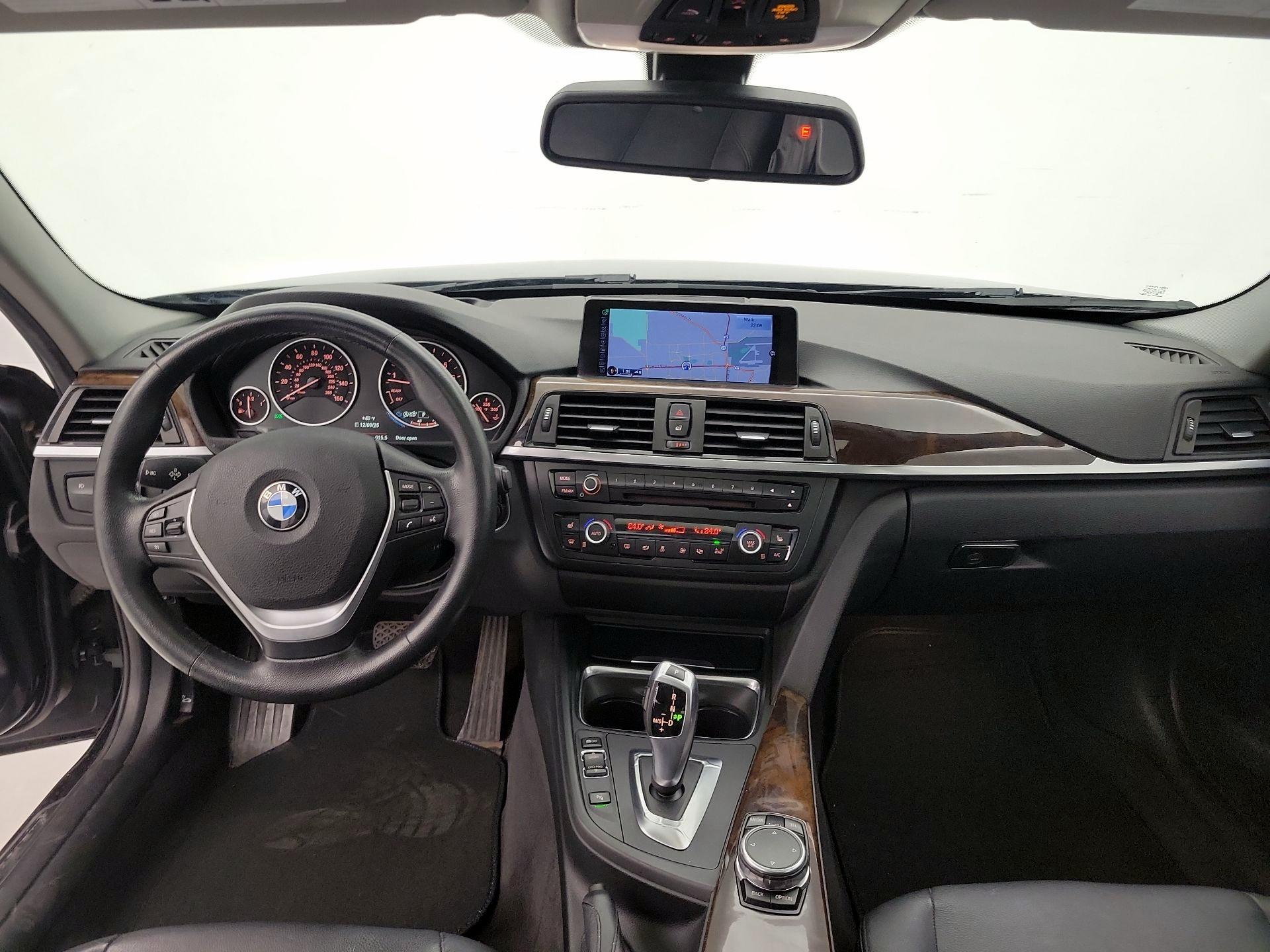 Thumbnail: 2015 BMW 3 Series - 9