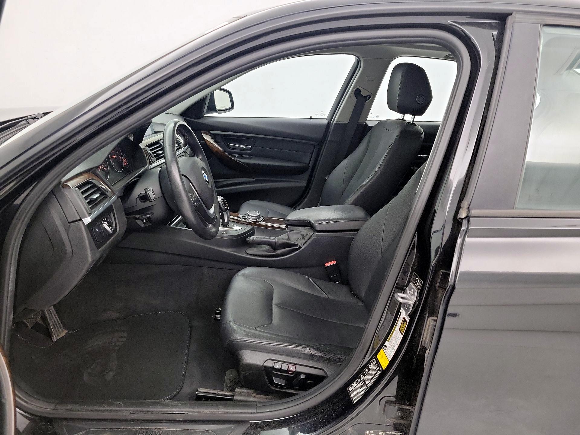 Thumbnail: 2015 BMW 3 Series - 11