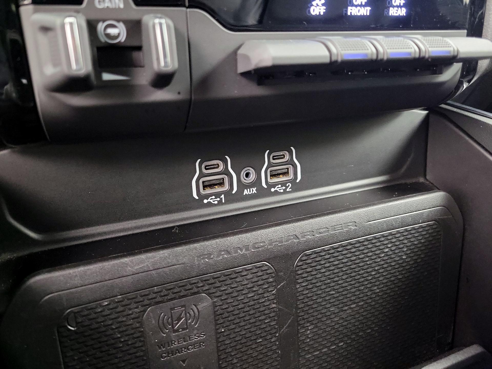 Thumbnail: 2025 RAM 1500 - 19