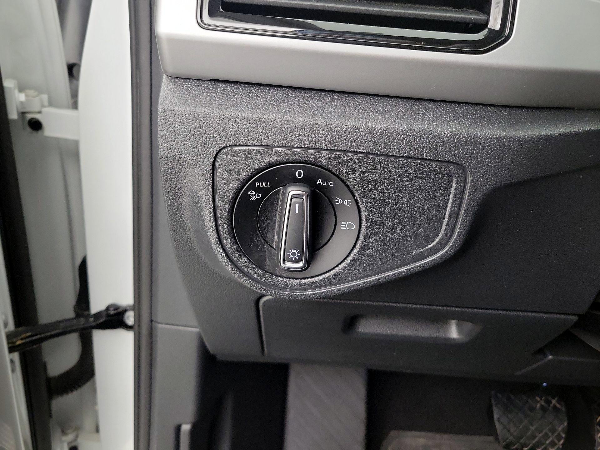 Thumbnail: 2022 Volkswagen Atlas - 13