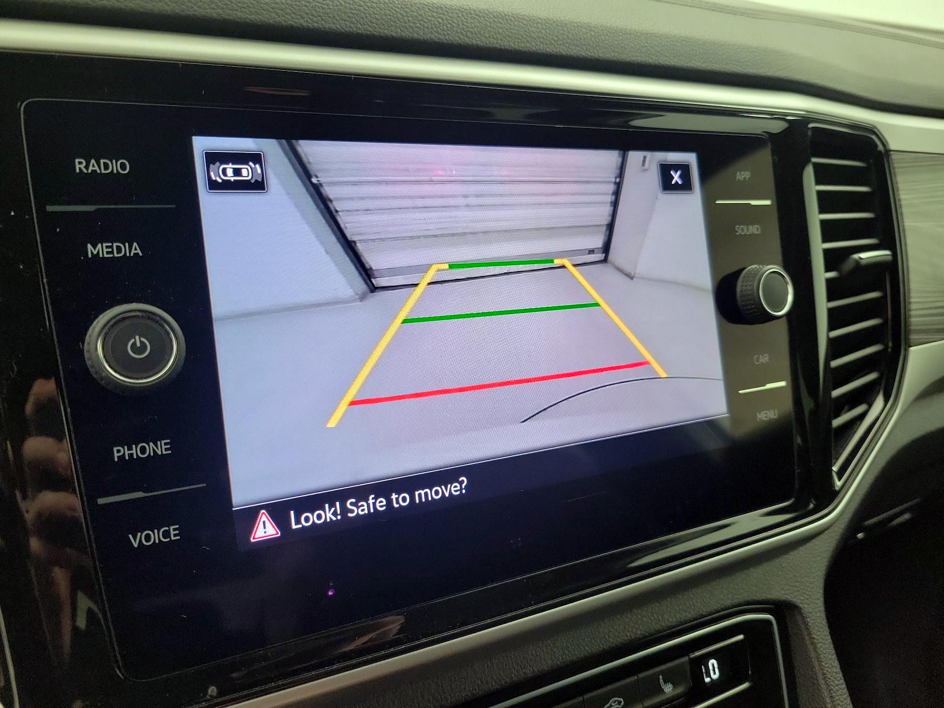 Thumbnail: 2022 Volkswagen Atlas - 14