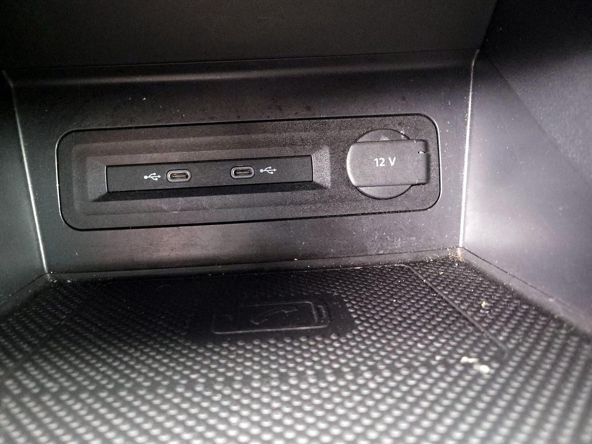 Thumbnail: 2022 Volkswagen Atlas - 18