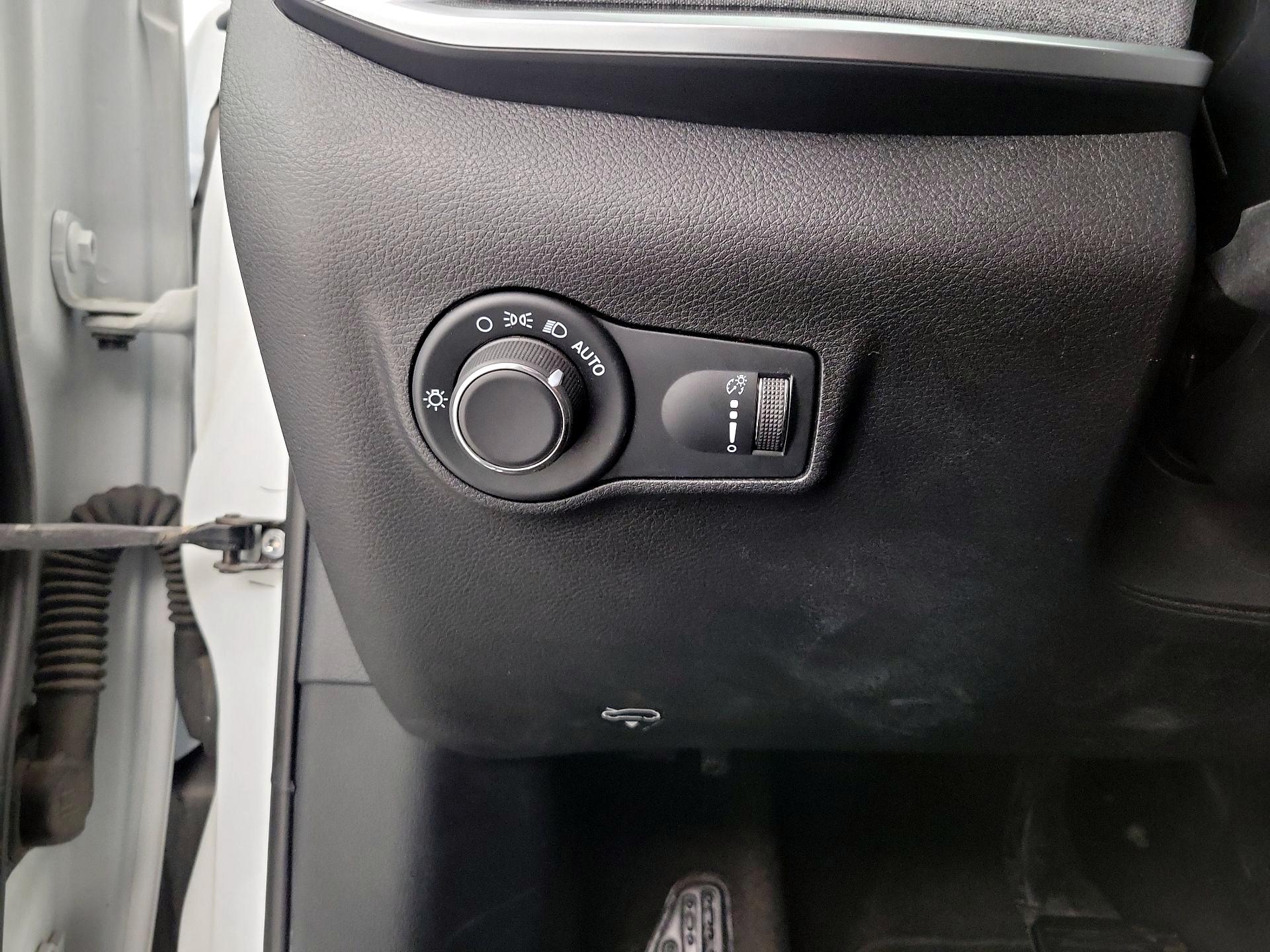 Thumbnail: 2023 Jeep Compass - 13