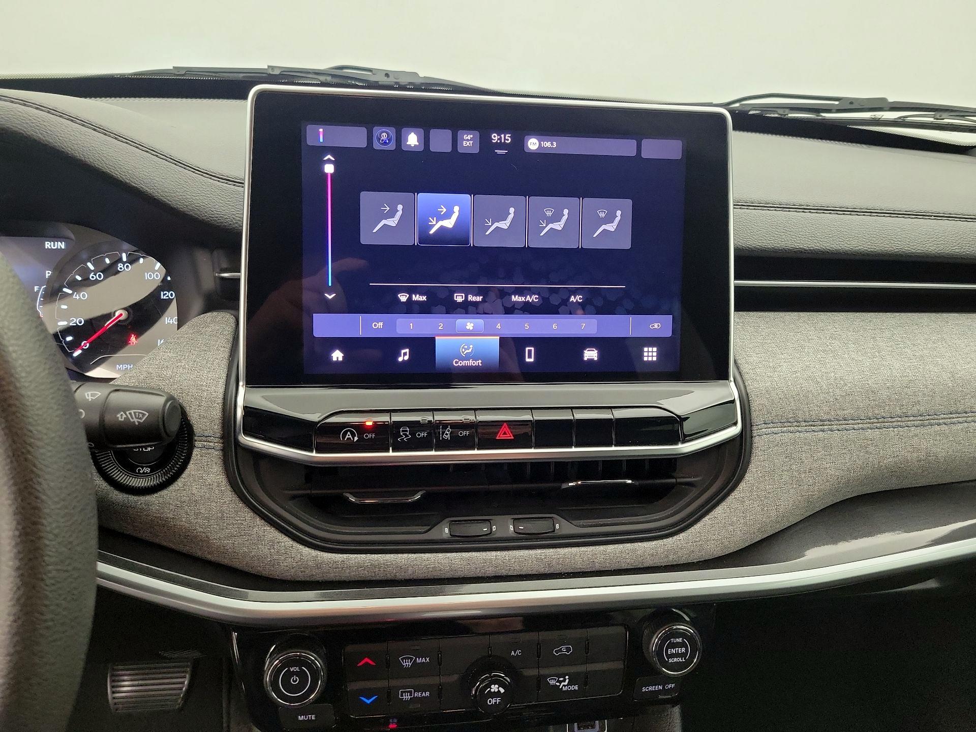 Thumbnail: 2023 Jeep Compass - 16