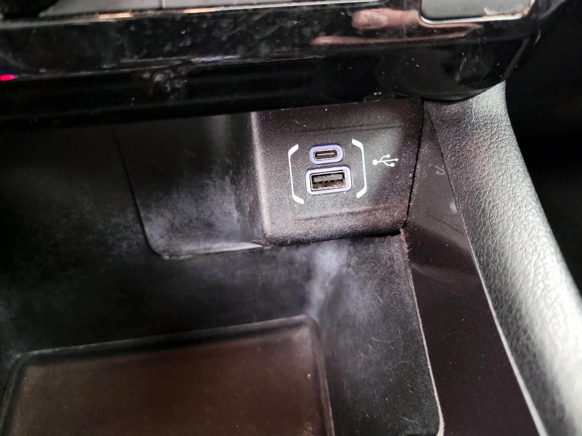 Thumbnail: 2023 Jeep Compass - 18